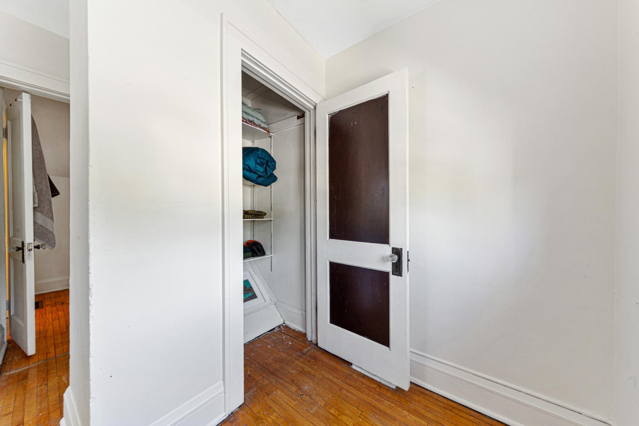 1009 E 42nd Street Property Photo 27