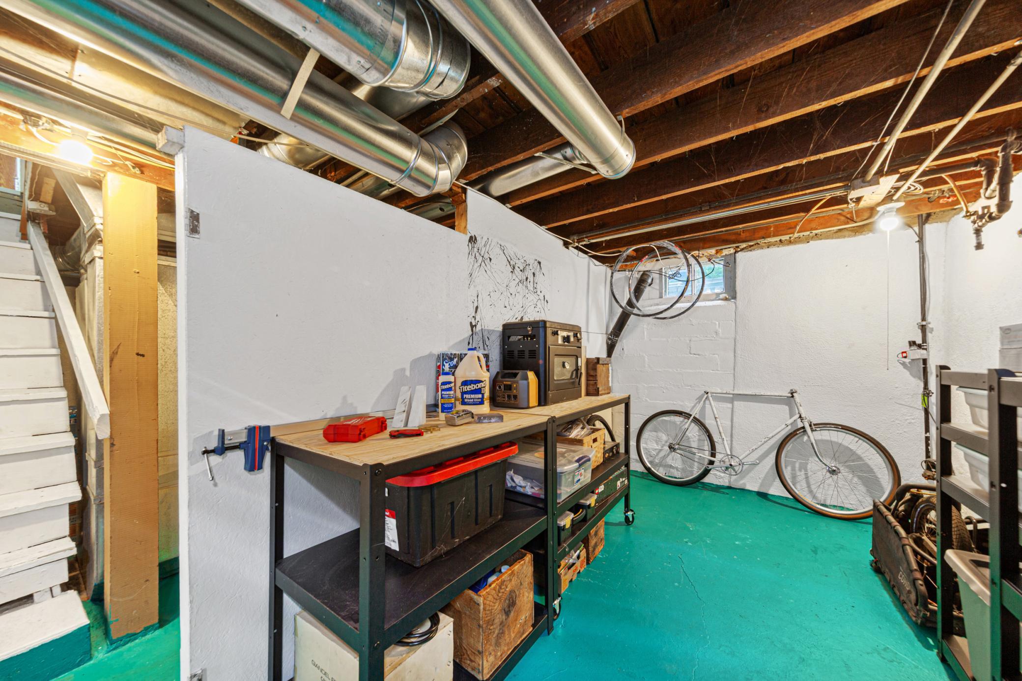 1009 E 42nd Street Property Photo 31