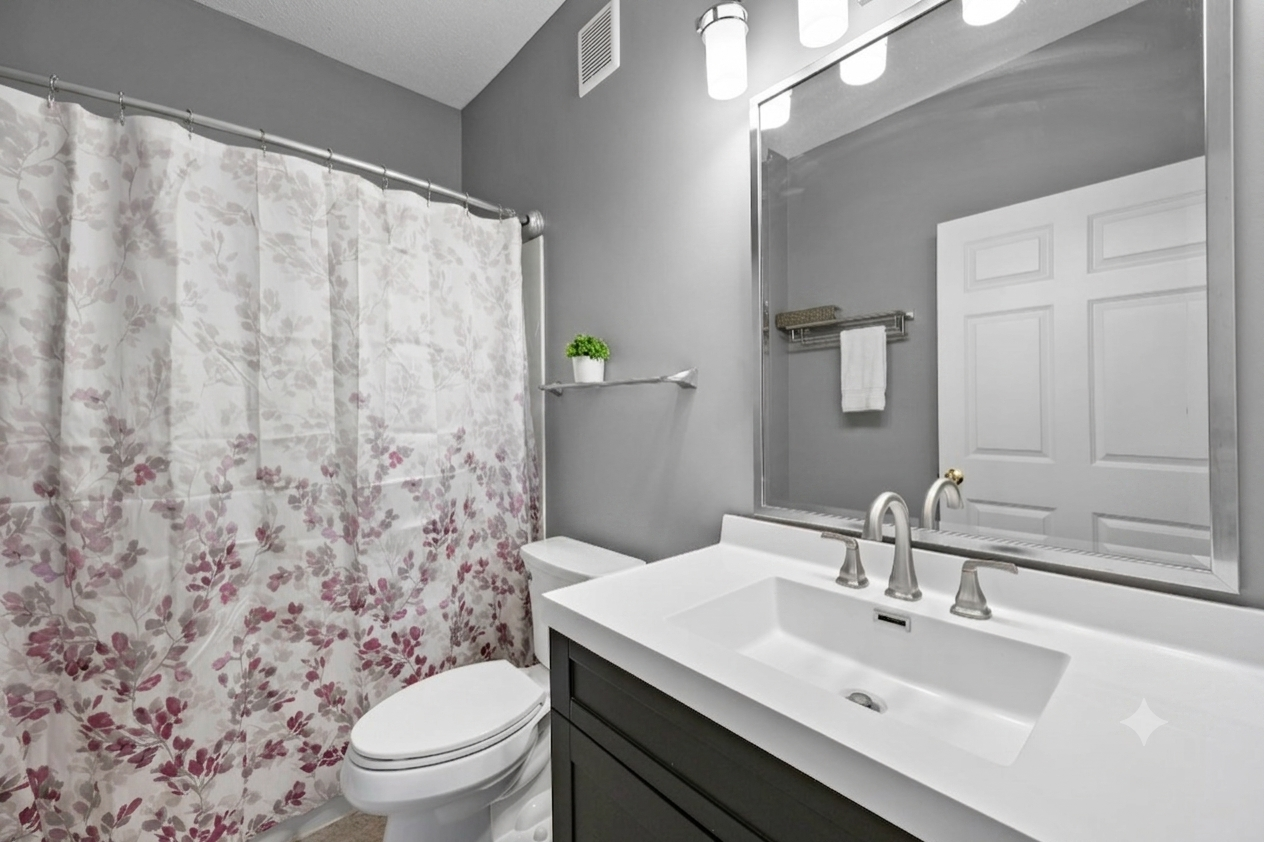2215 White Water Way Property Photo 11