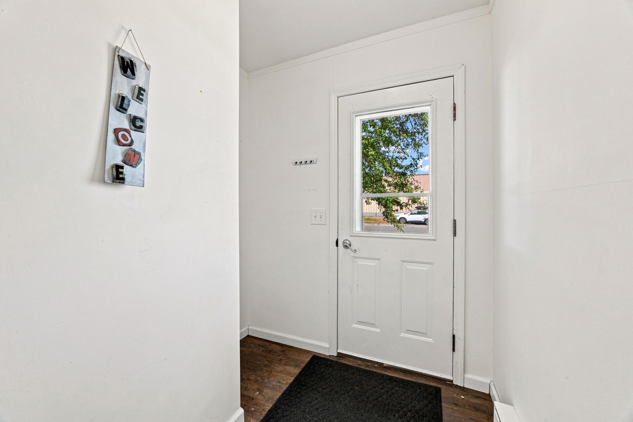 325 3rd Avenue W Property Photo 5