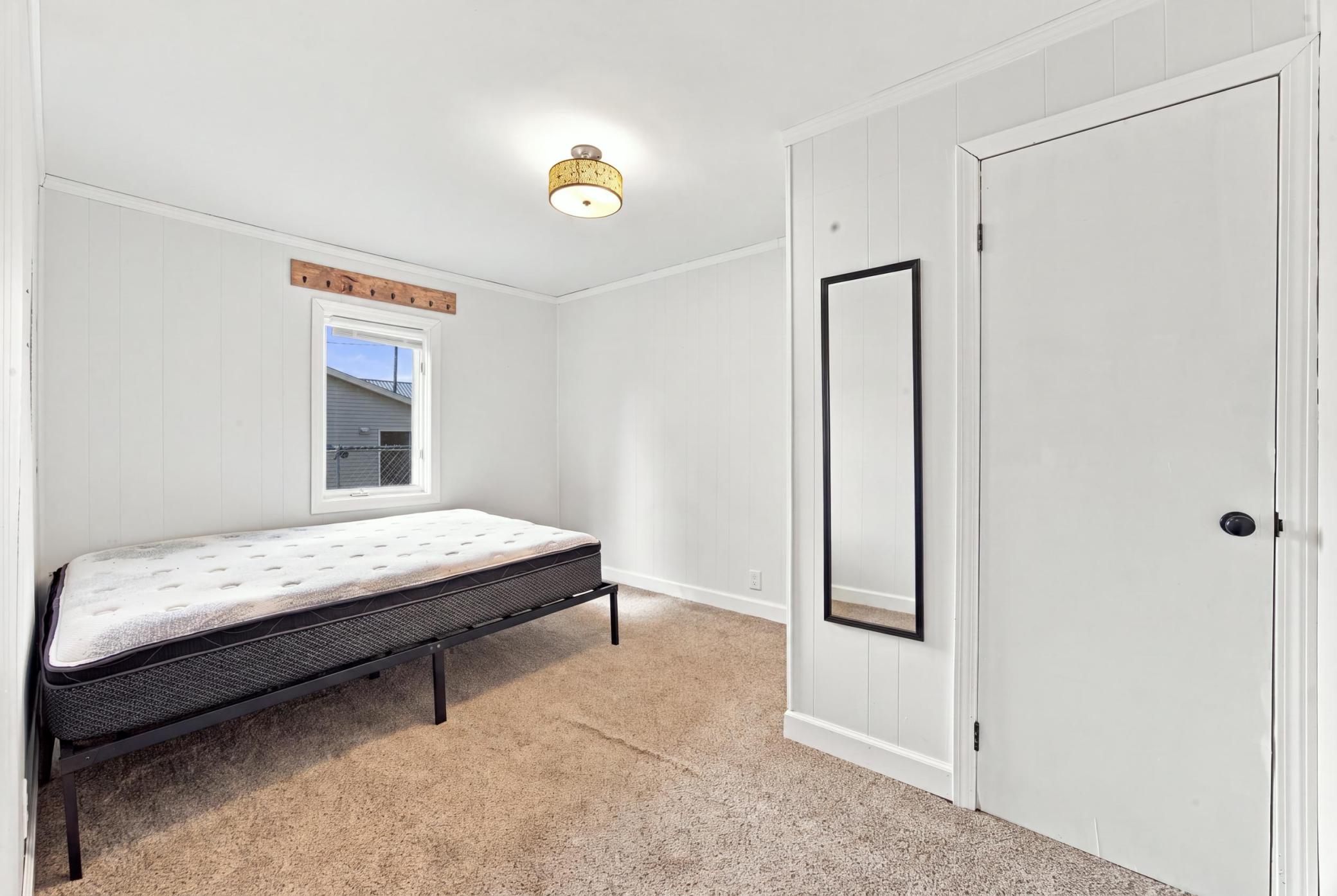 325 3rd Avenue W Property Photo 19