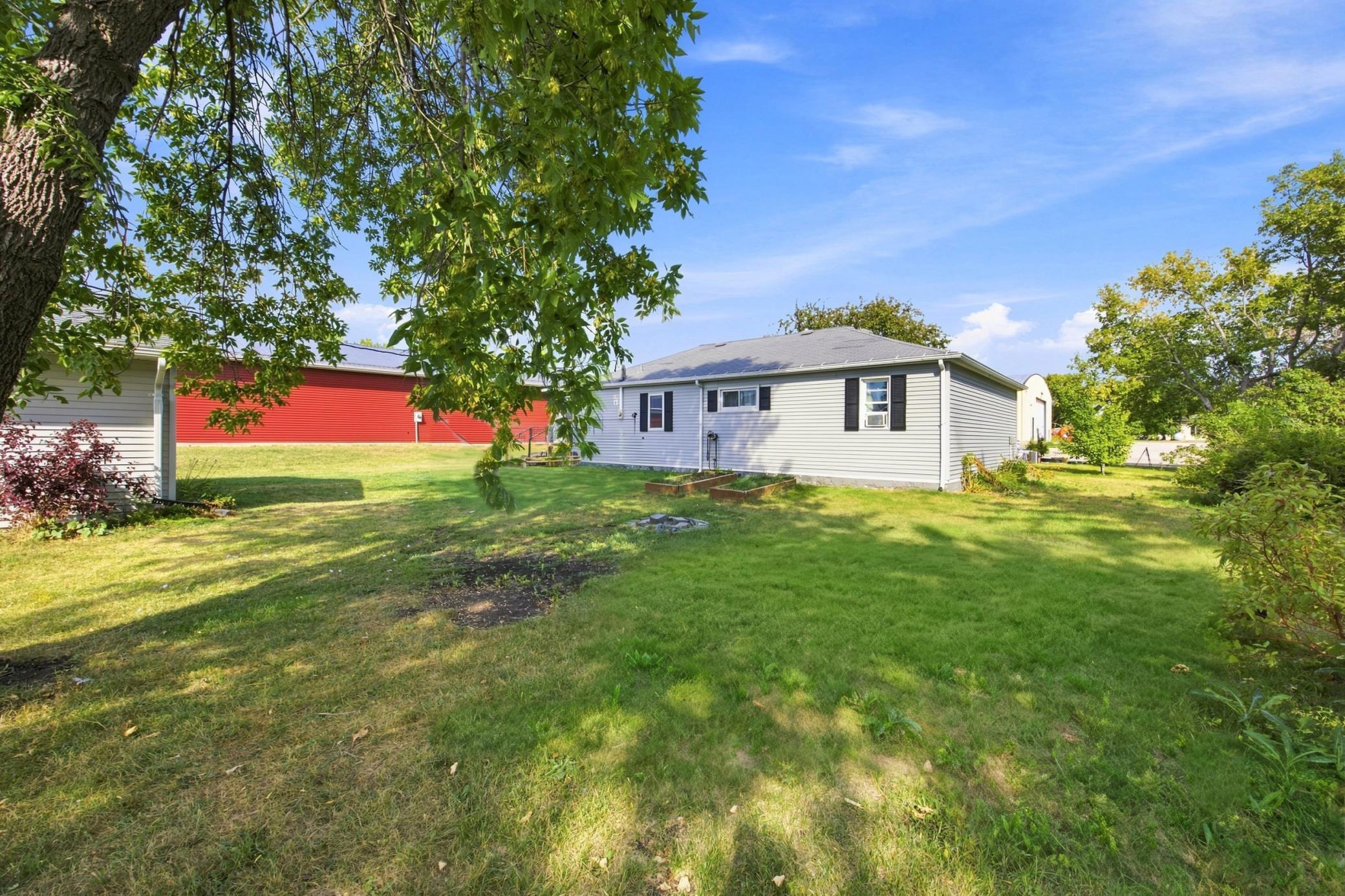 325 3rd Avenue W Property Photo 24