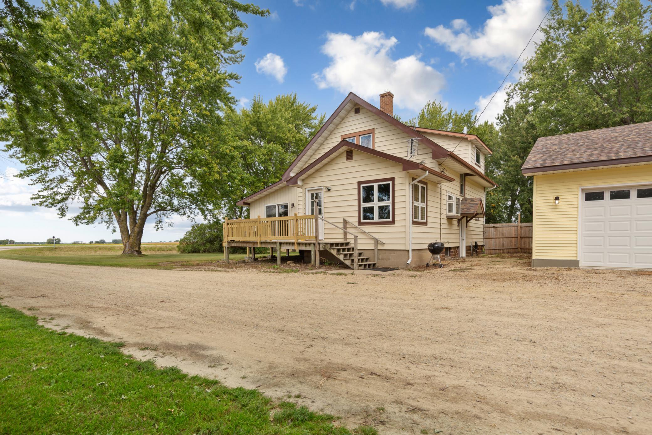 25115 Lamb Avenue Property Photo 6