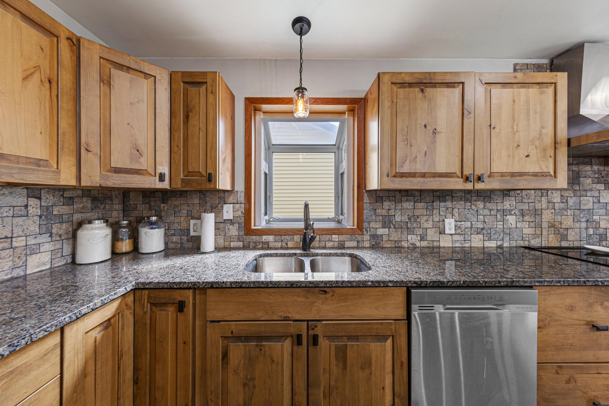 25115 Lamb Avenue Property Photo 16