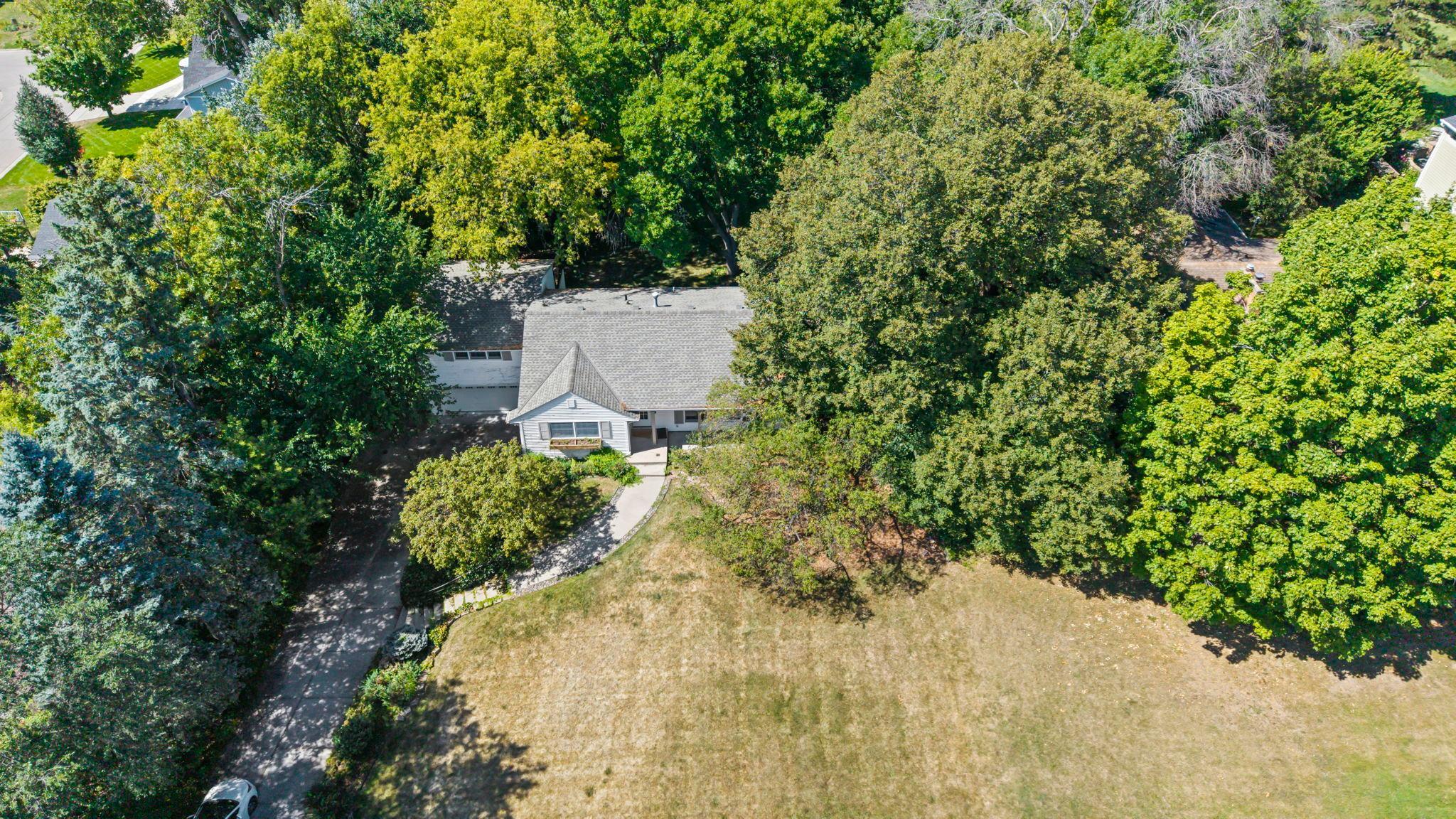 5916 Code Avenue Property Photo 8