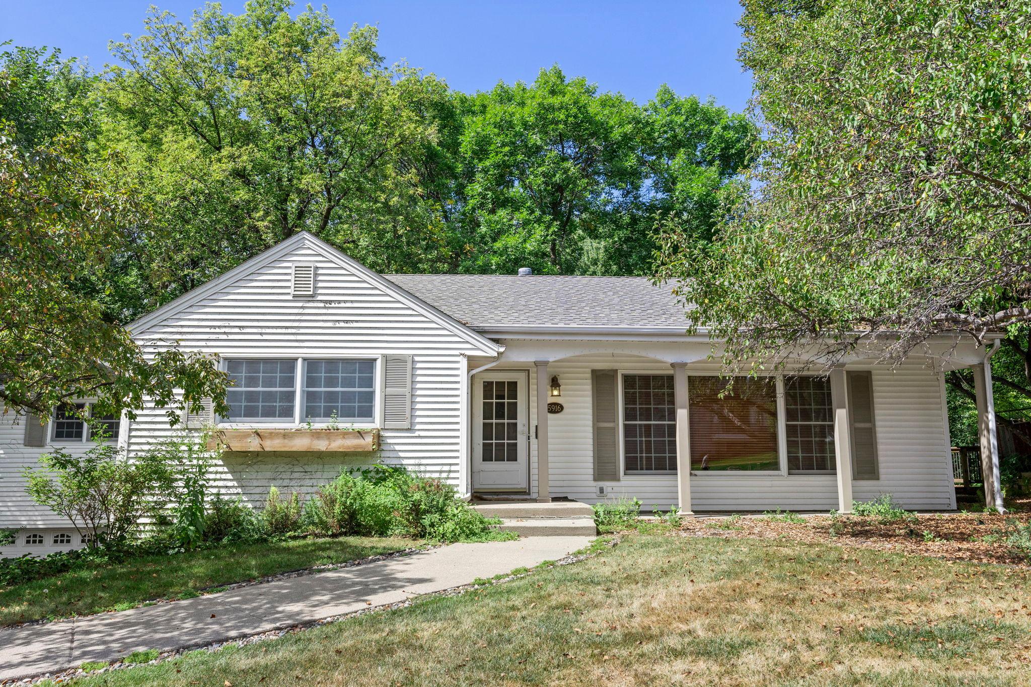 5916 Code Avenue Property Photo 11