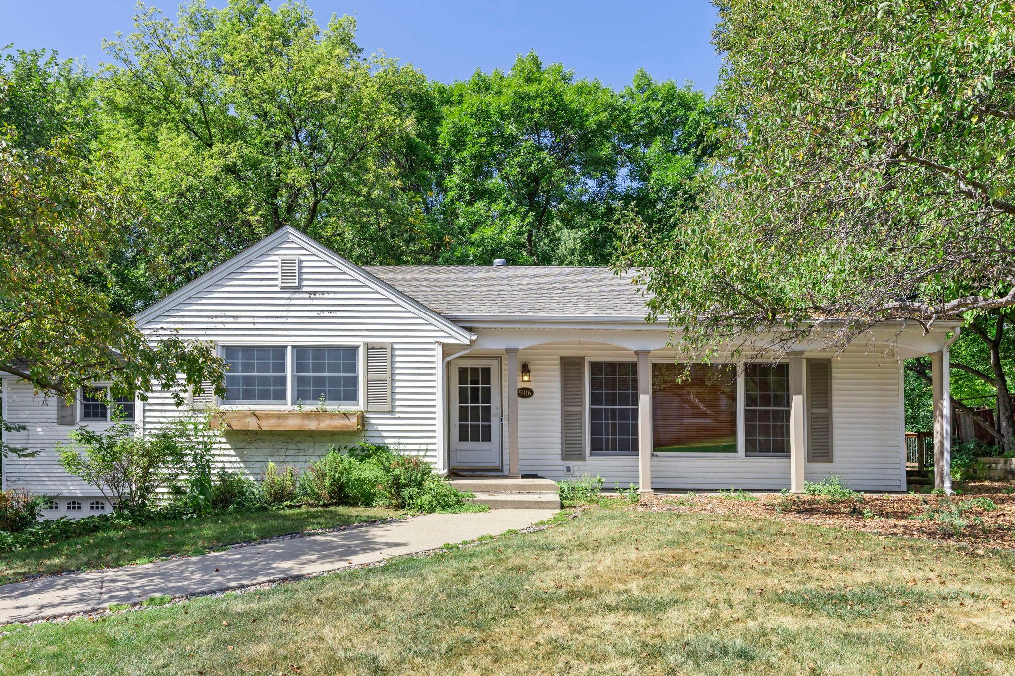 5916 Code Avenue Property Photo 12