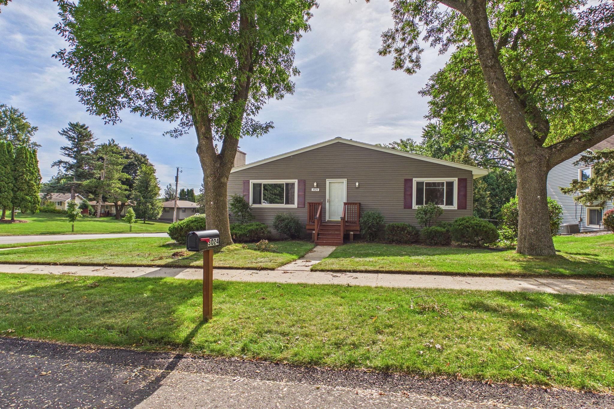 3024 Crescent Lane Nw Property Photo 5