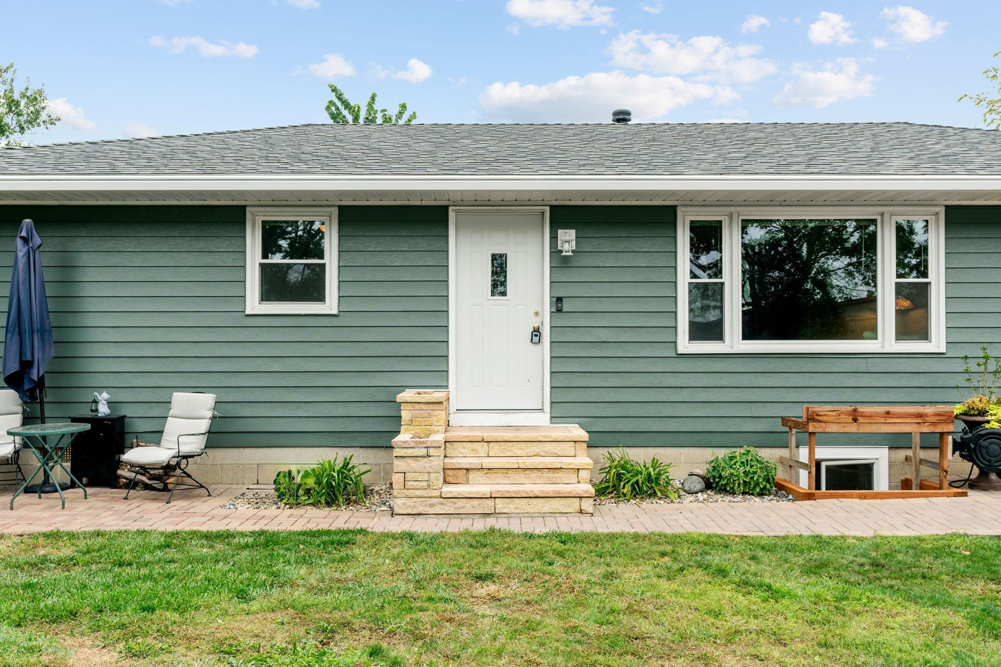 1709 14th Street E Property Photo 3