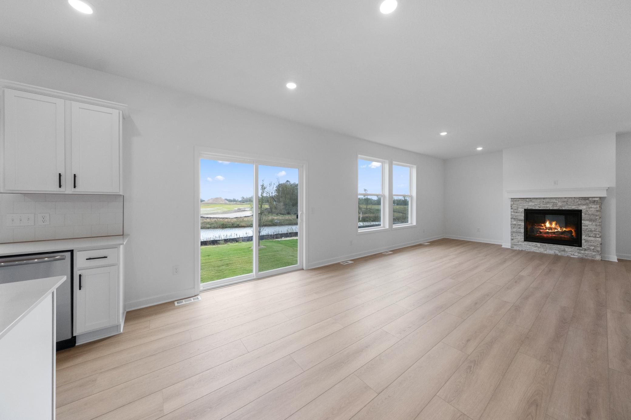 7621 Lotus Lane Property Photo 6