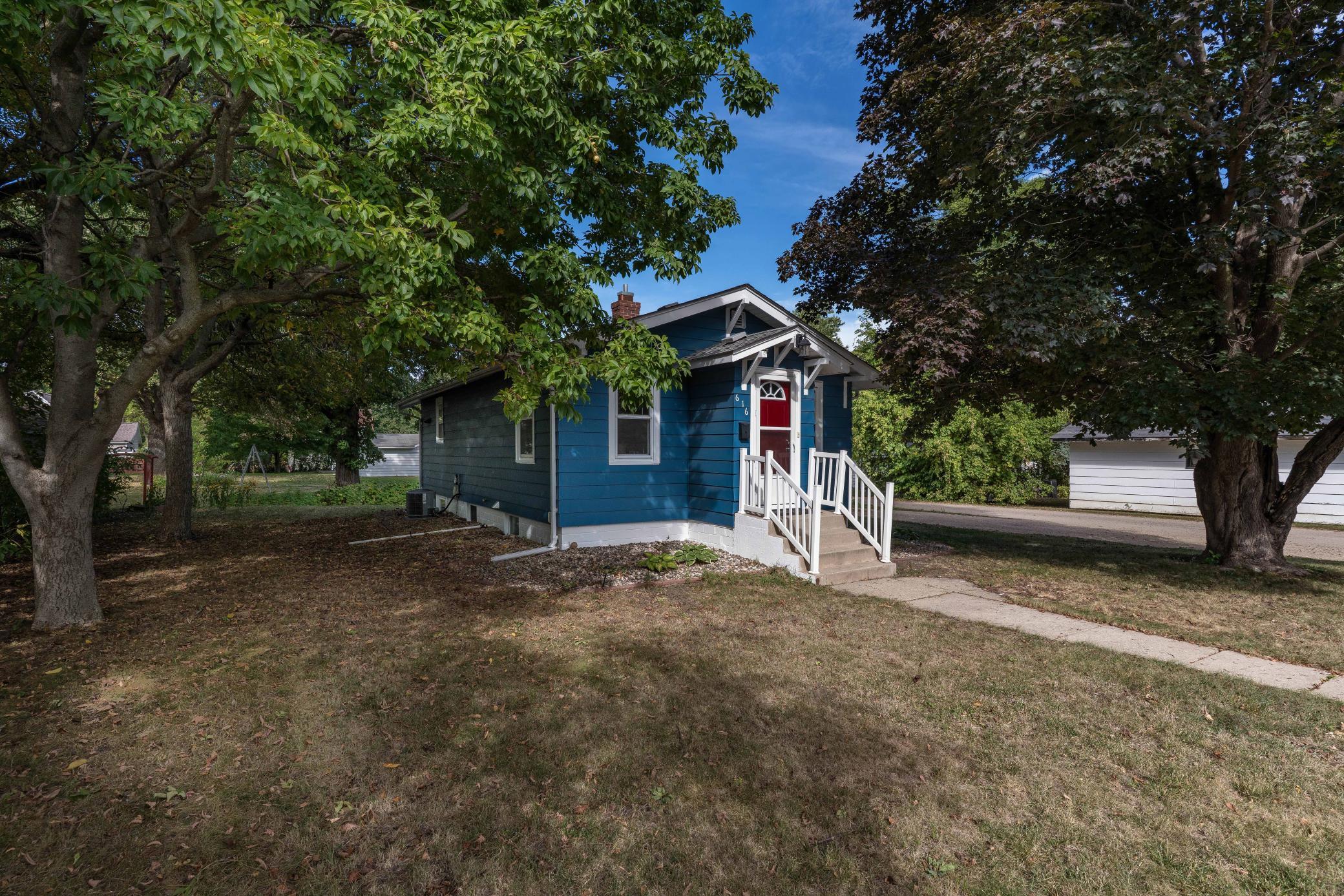 616 Lake Street Property Photo 1