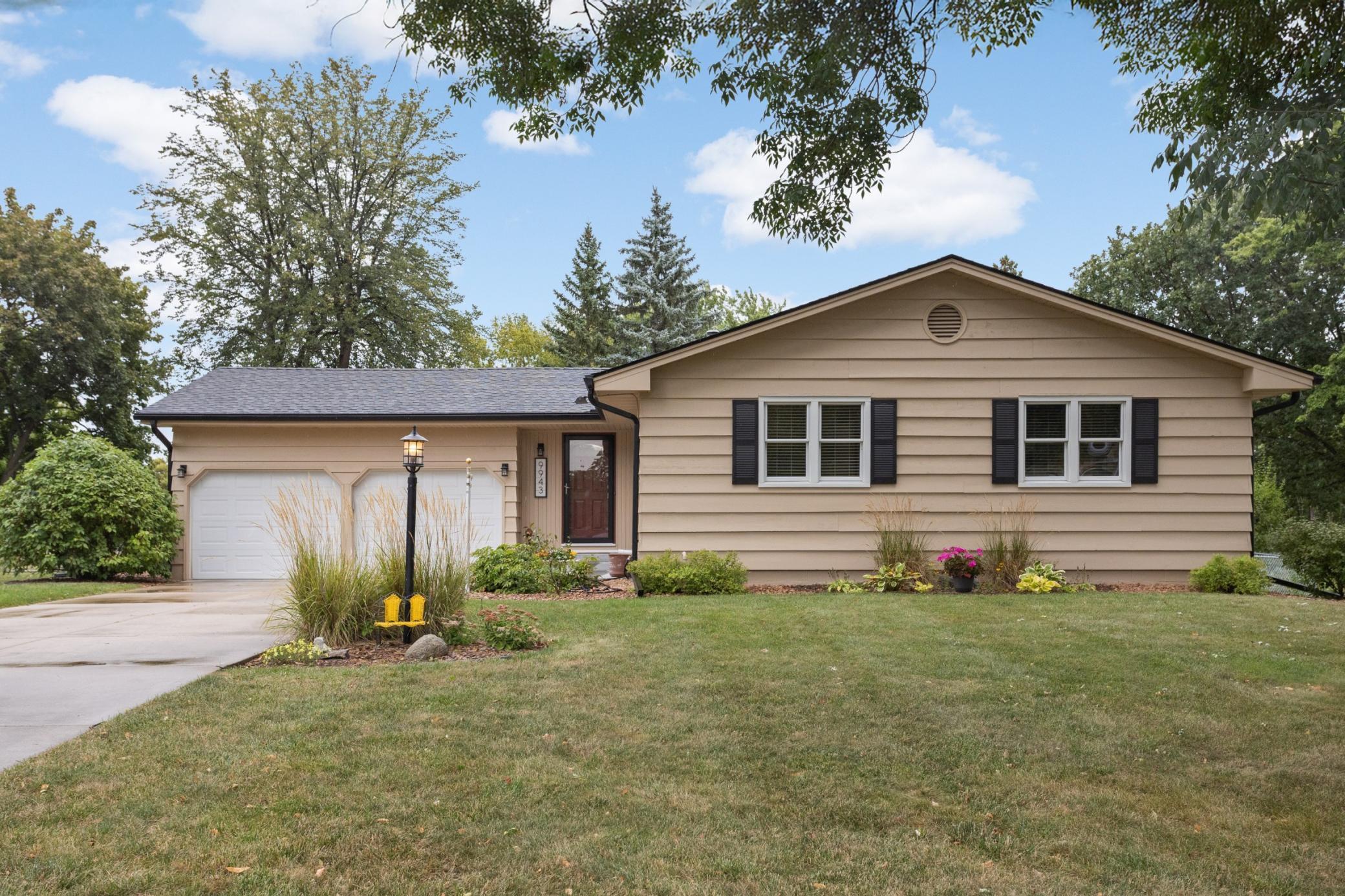 9943 Morris Road Property Photo 1