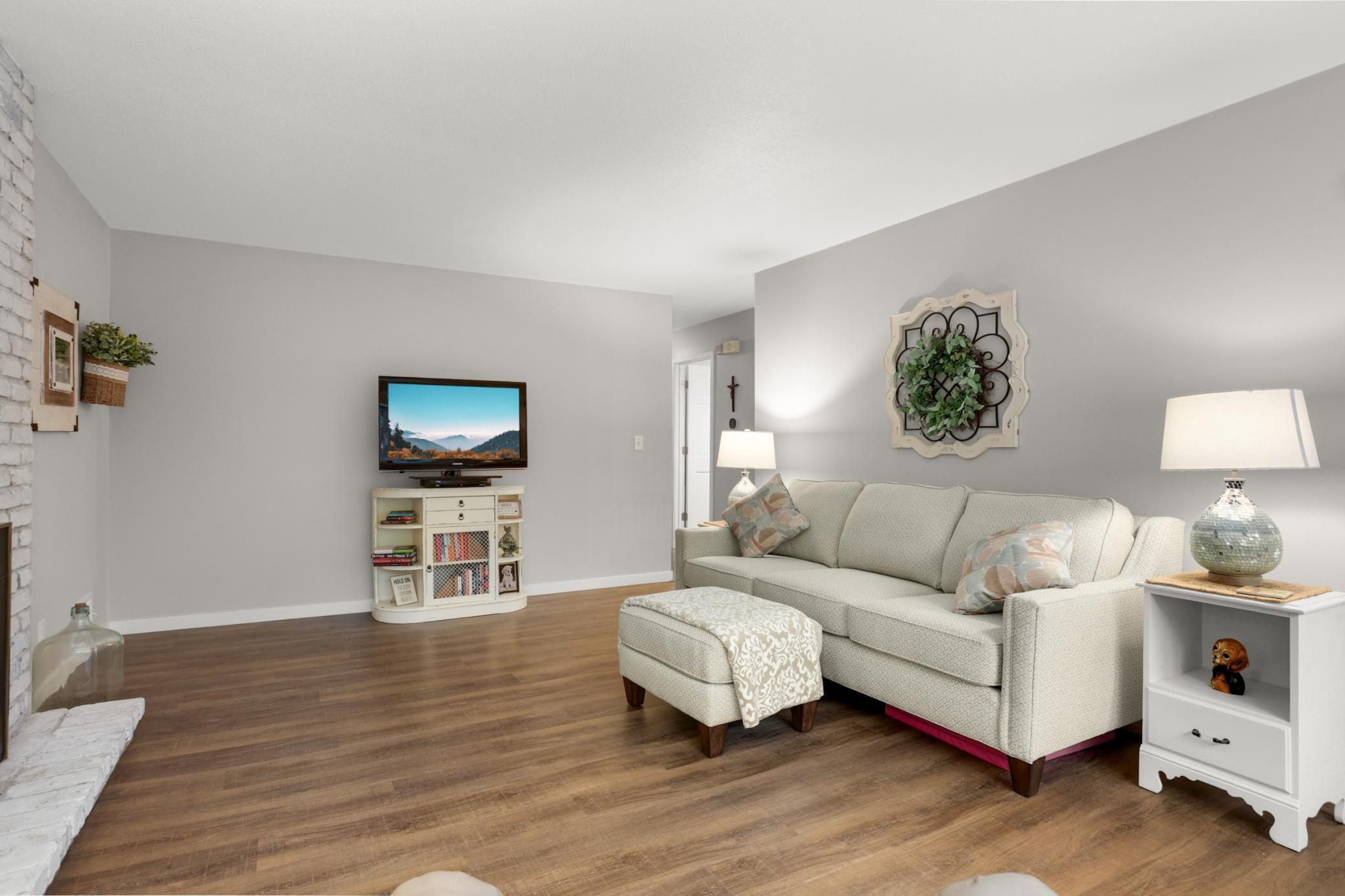 9943 Morris Road Property Photo 12