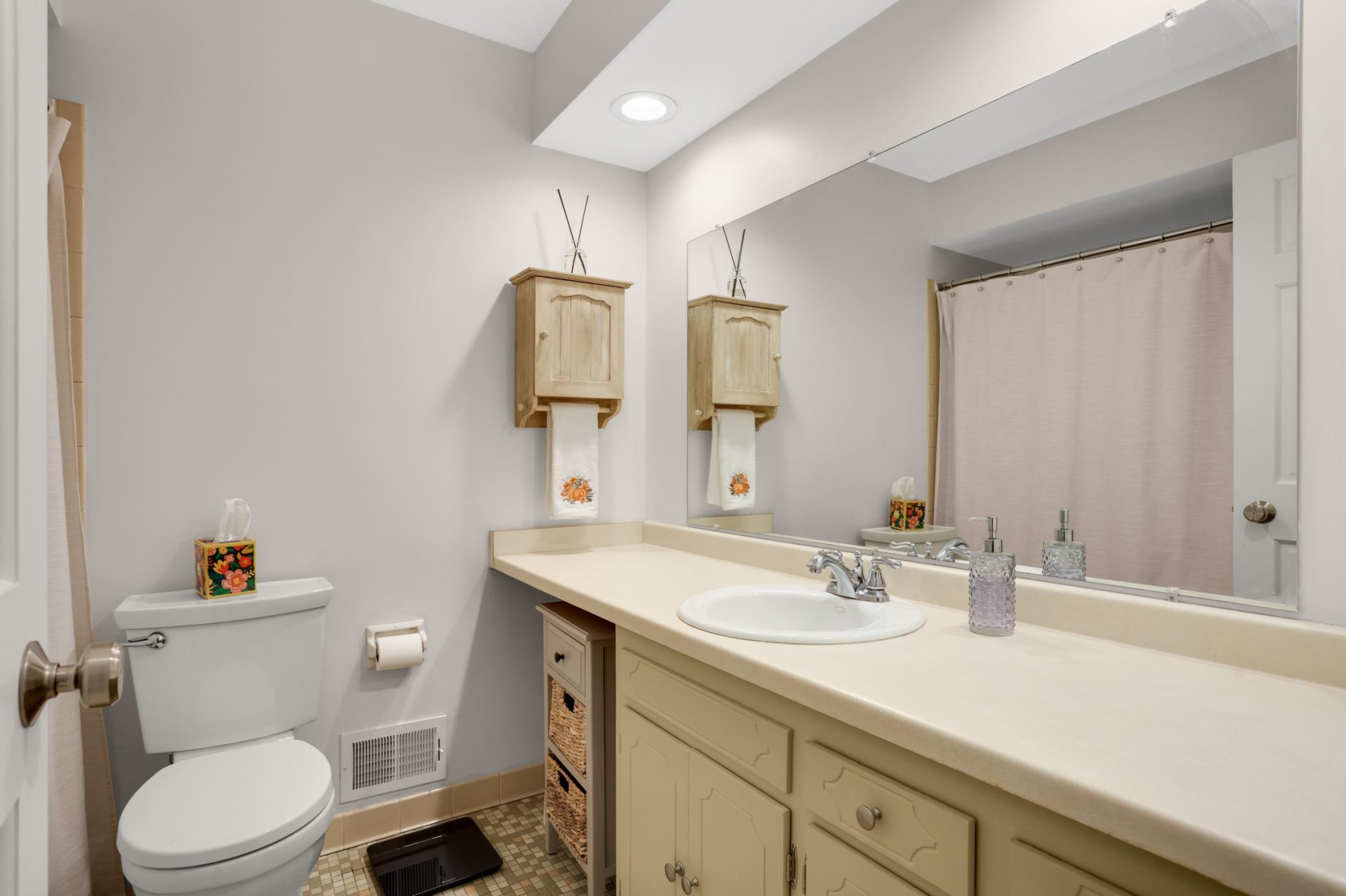 9943 Morris Road Property Photo 18
