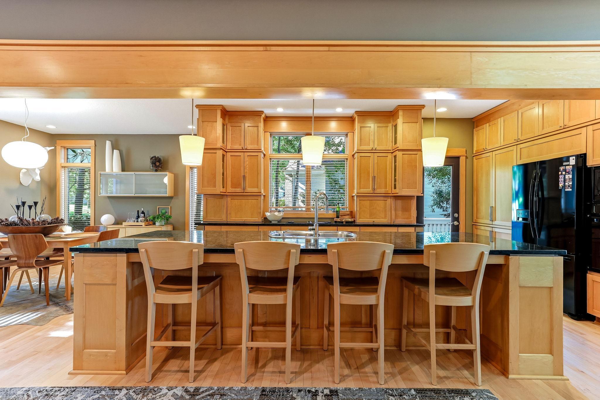 4939 Whispering Way Property Photo 5