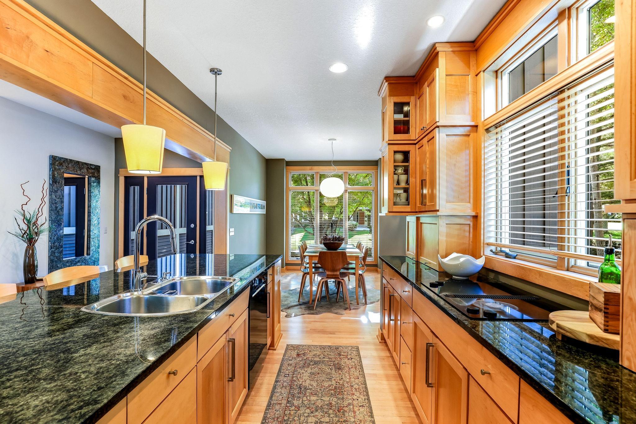 4939 Whispering Way Property Photo 6