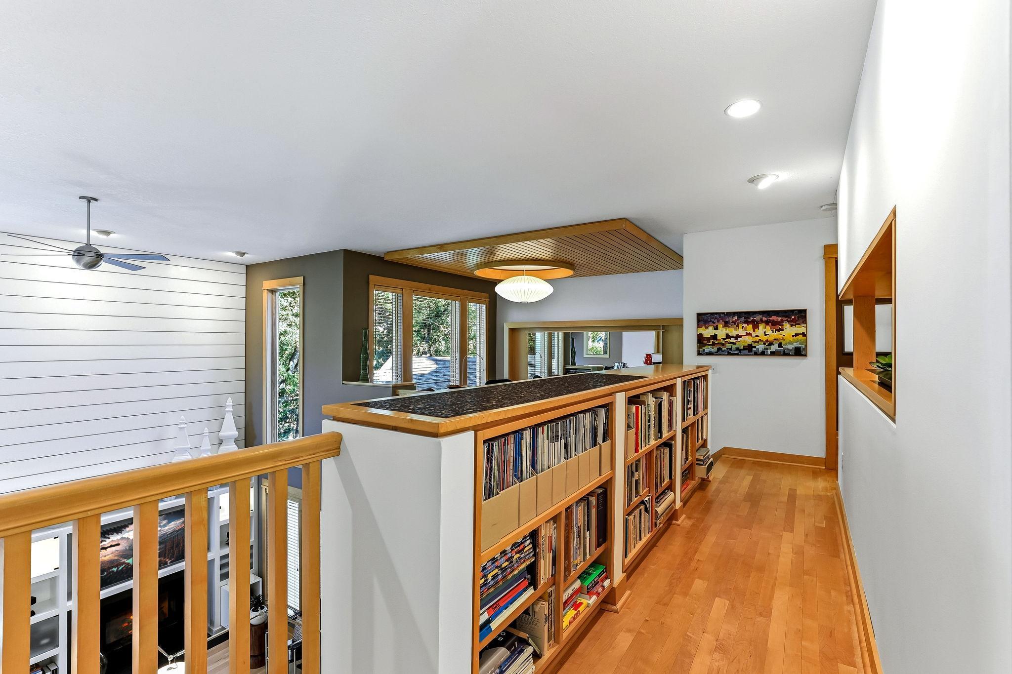 4939 Whispering Way Property Photo 24