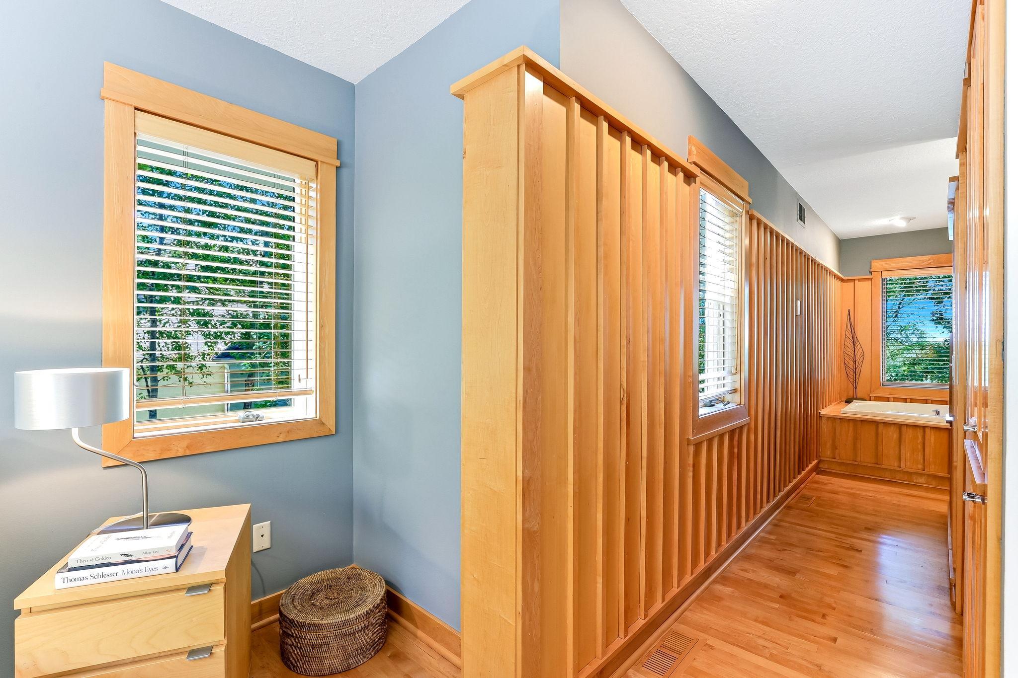4939 Whispering Way Property Photo 31