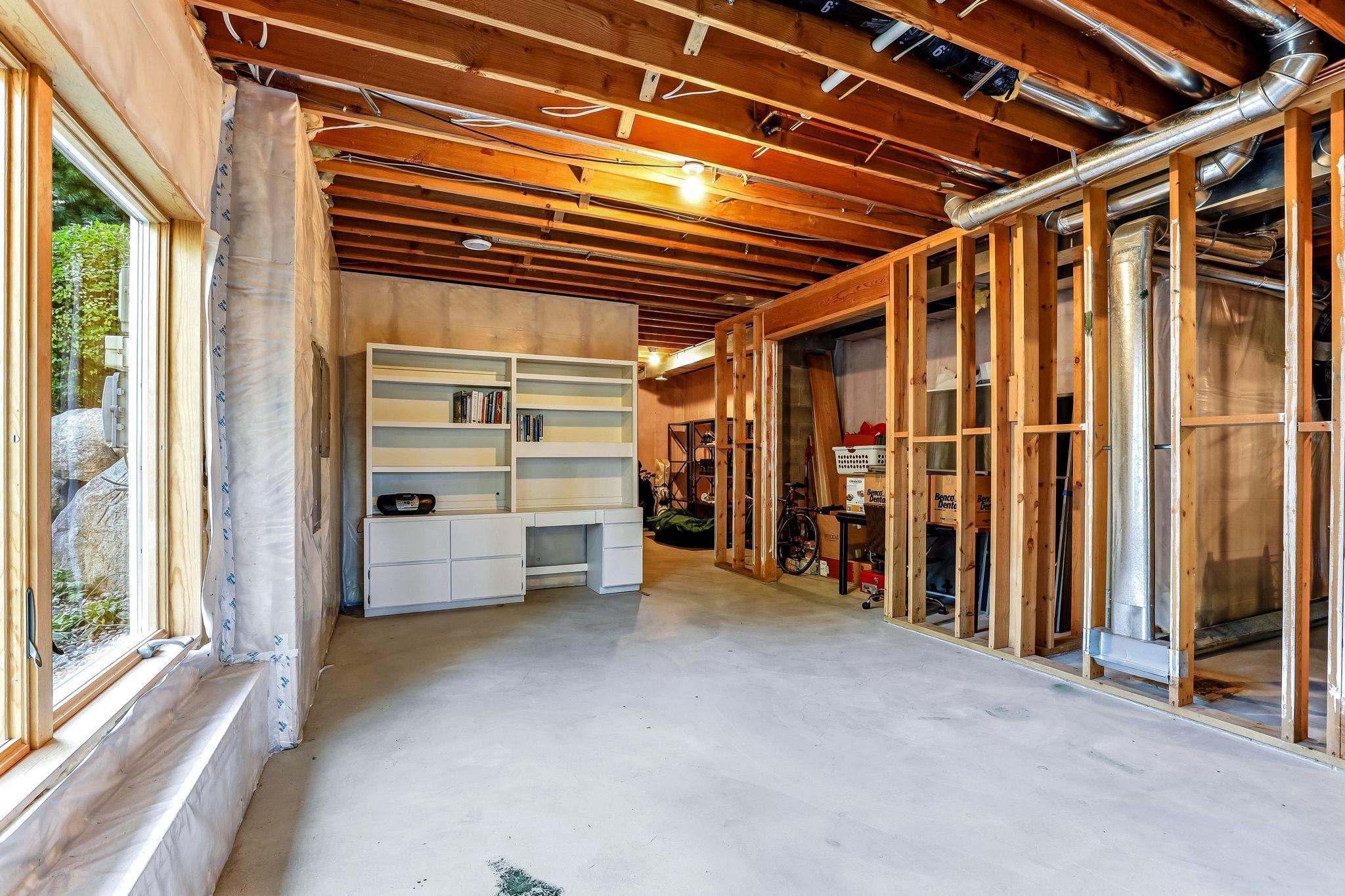 4939 Whispering Way Property Photo 52