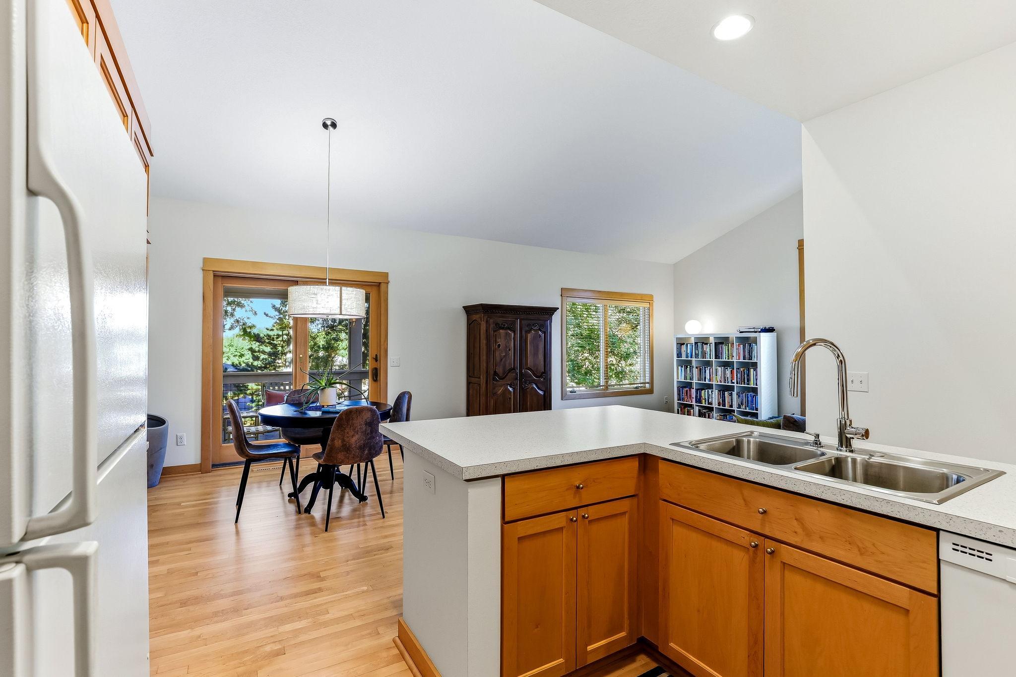 4939 Whispering Way Property Photo 66