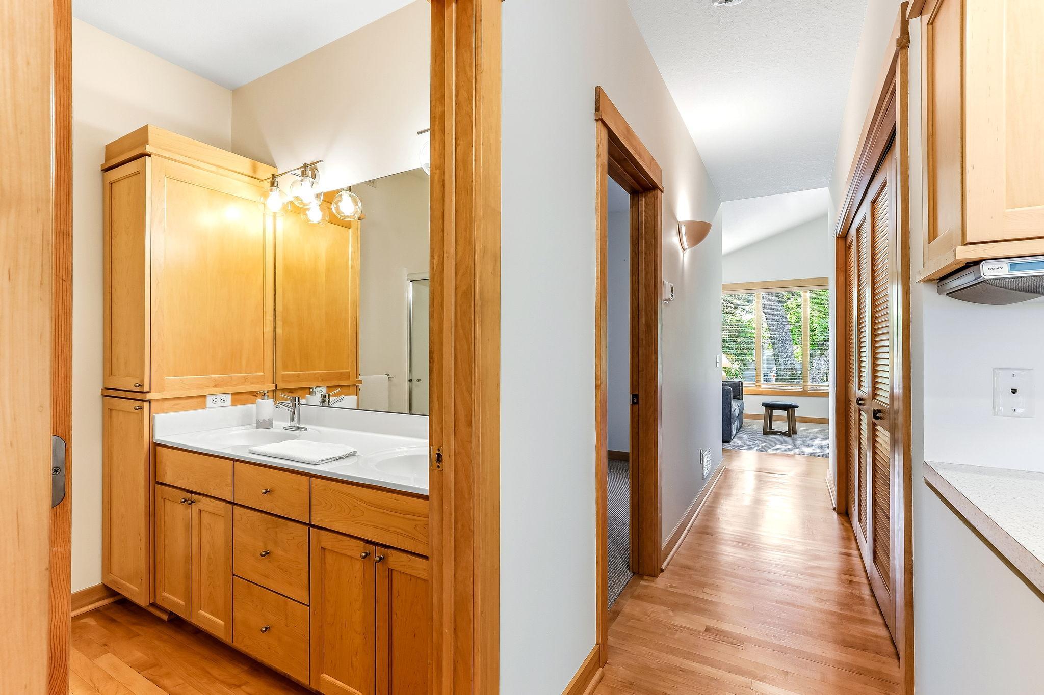 4939 Whispering Way Property Photo 68