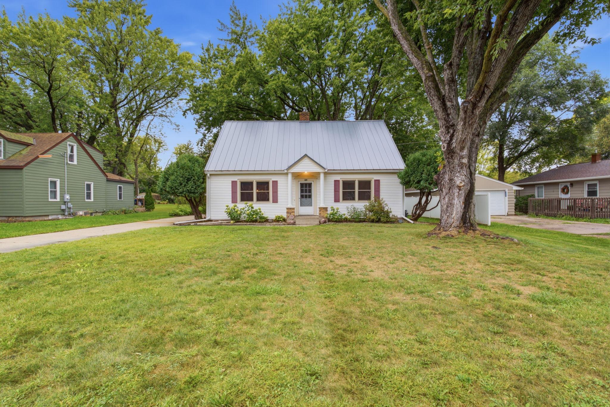 751 3rd Street N Property Photo 1