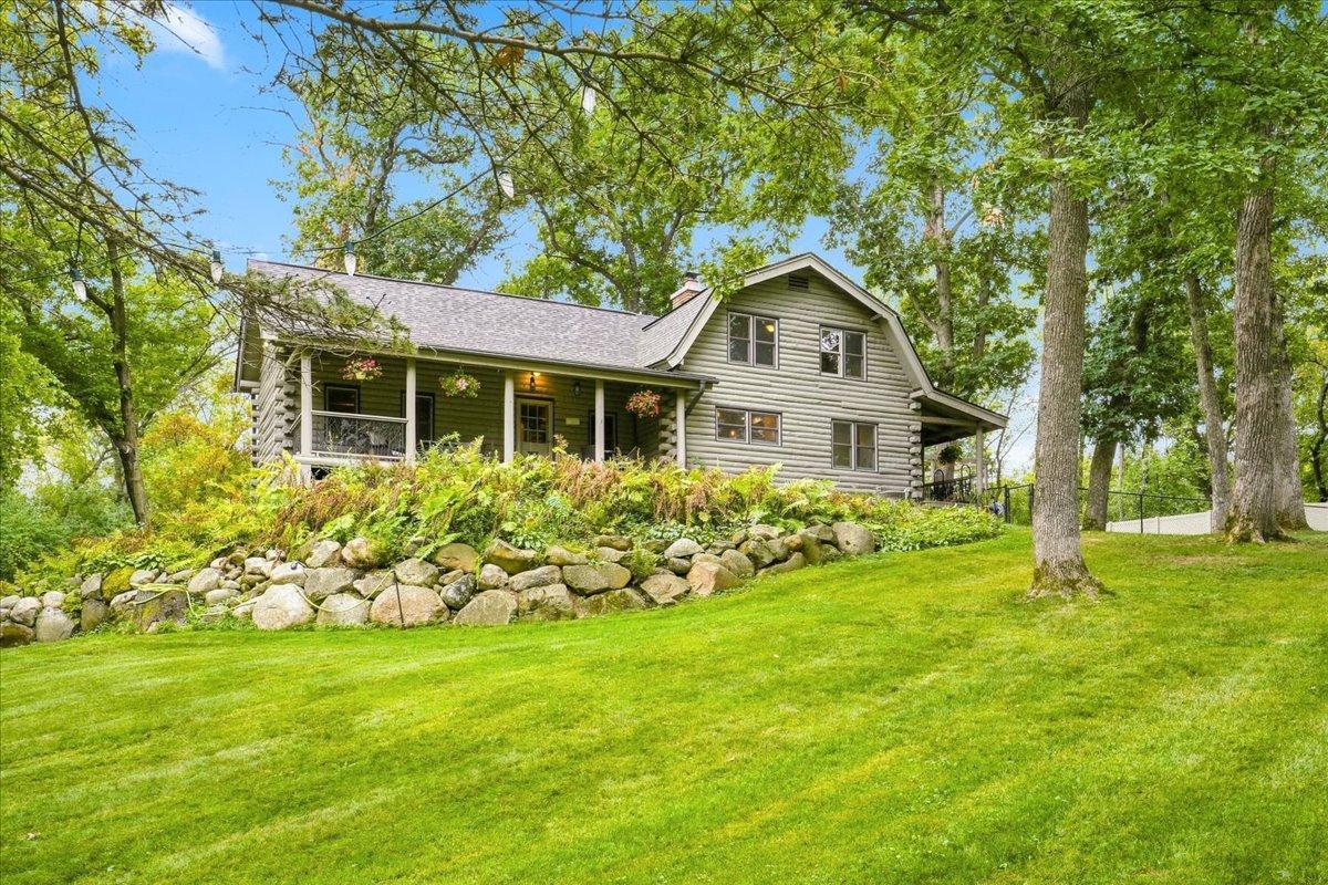 136 County Road E