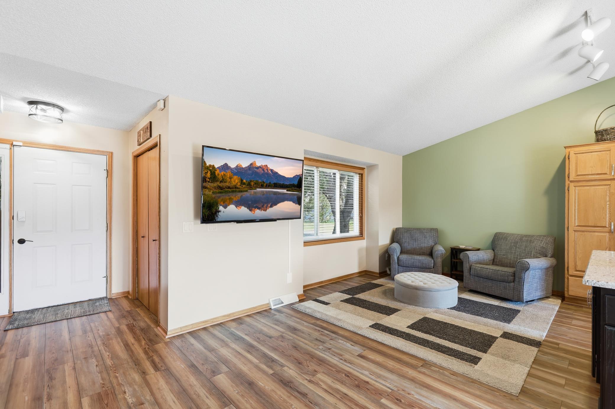 12752 208th Avenue Nw Property Photo 9