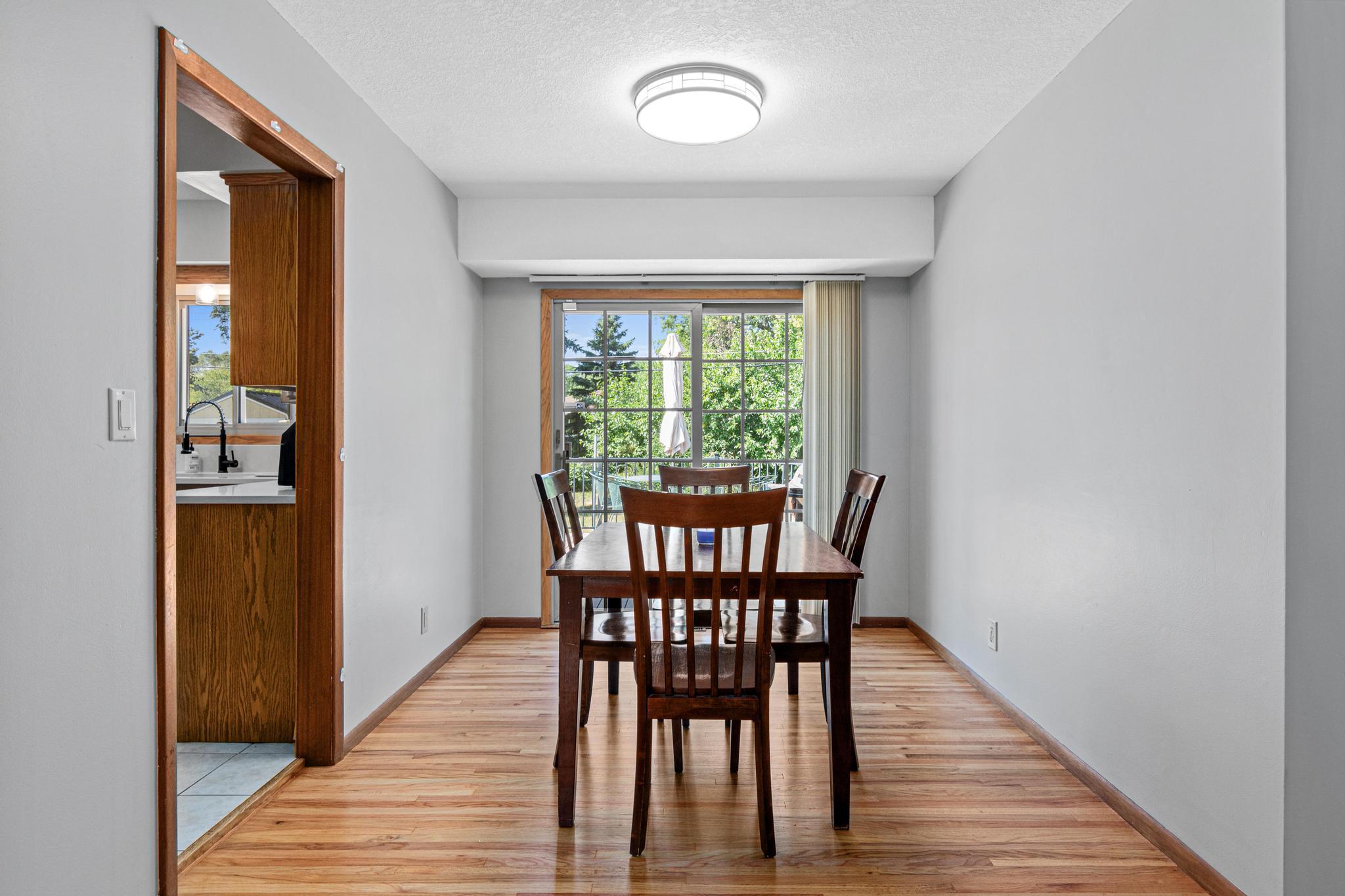 6810 Brookview Drive Ne Property Photo 3