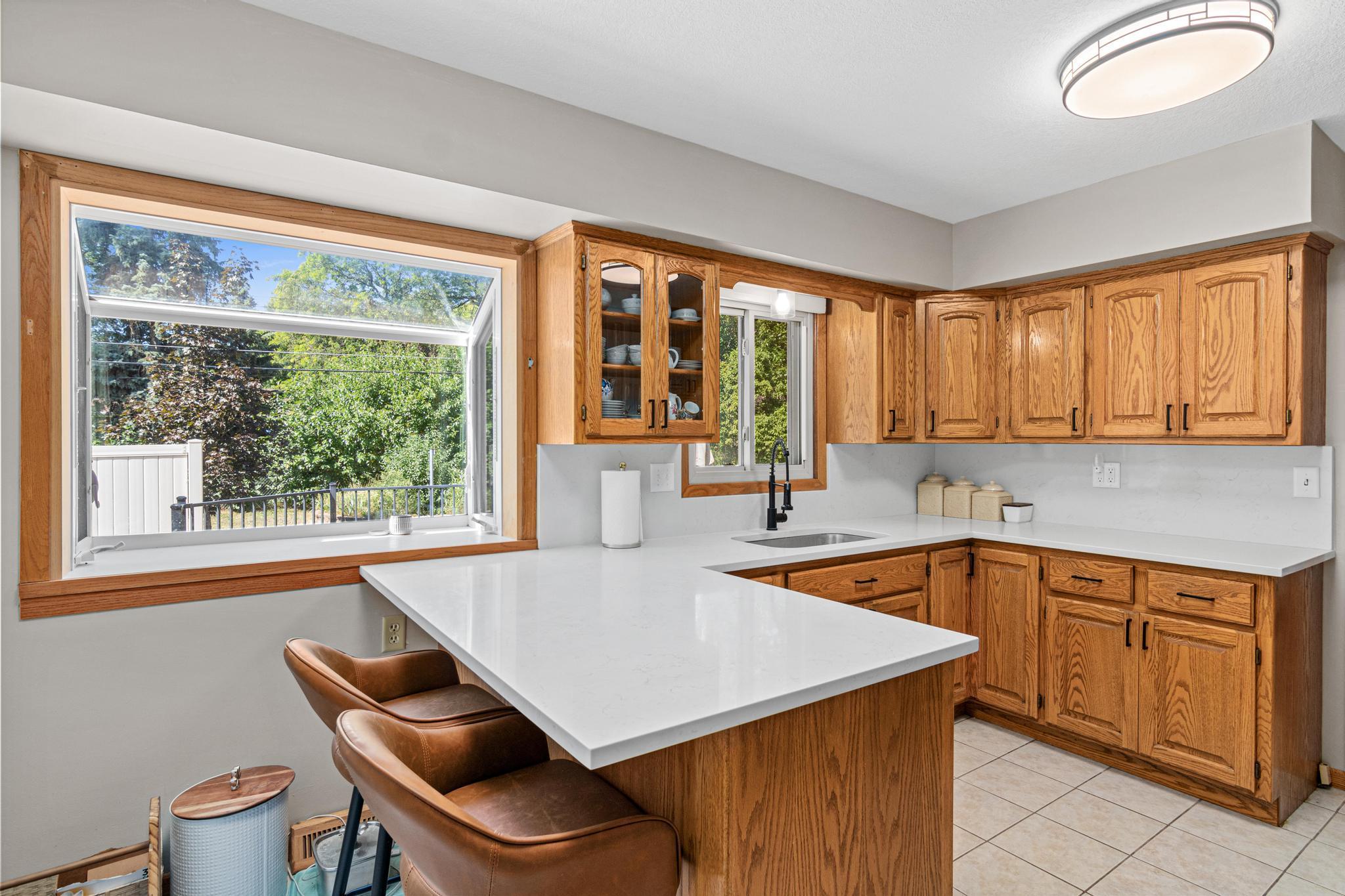 6810 Brookview Drive Ne Property Photo 10