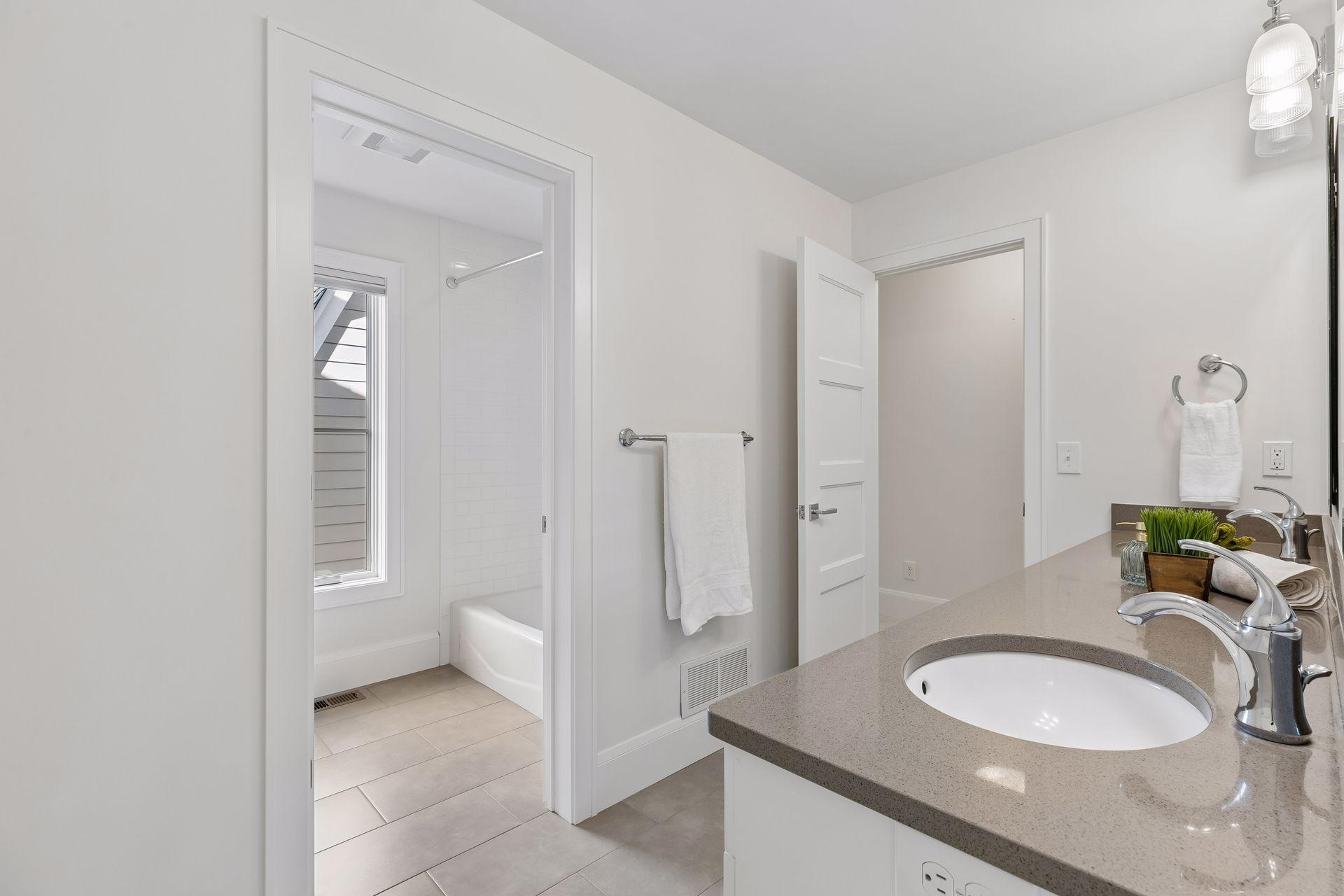 5413 Doncaster Way Property Photo 42