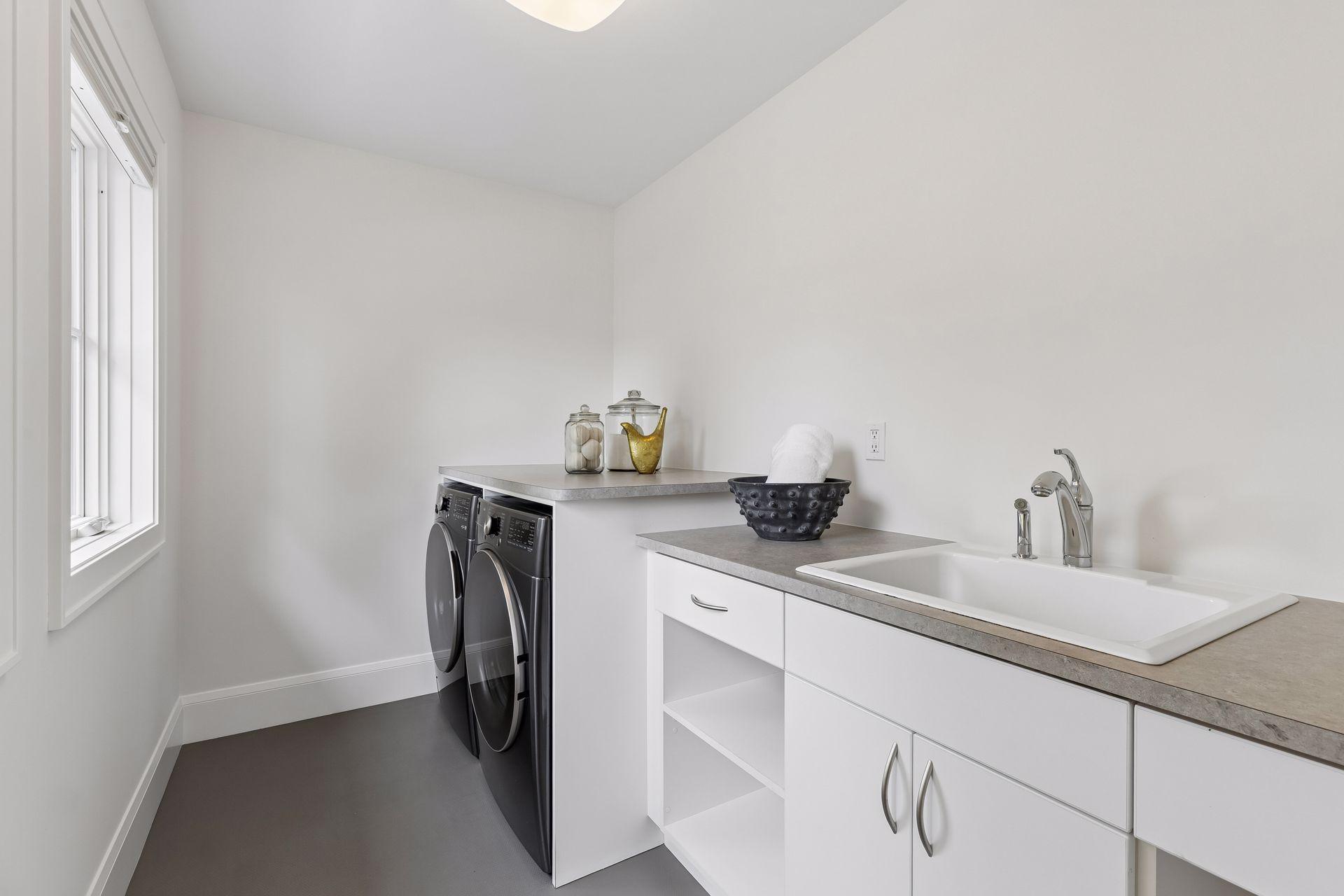 5413 Doncaster Way Property Photo 46