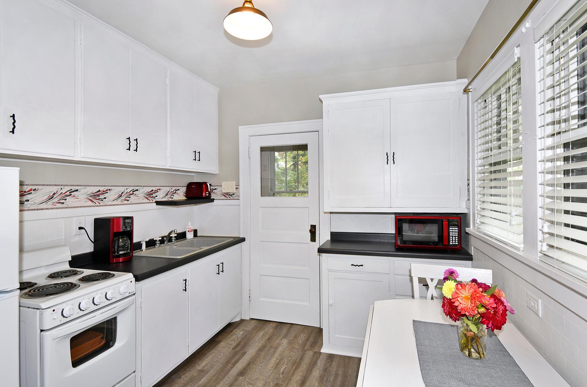 1716 6th Street E Property Photo 5