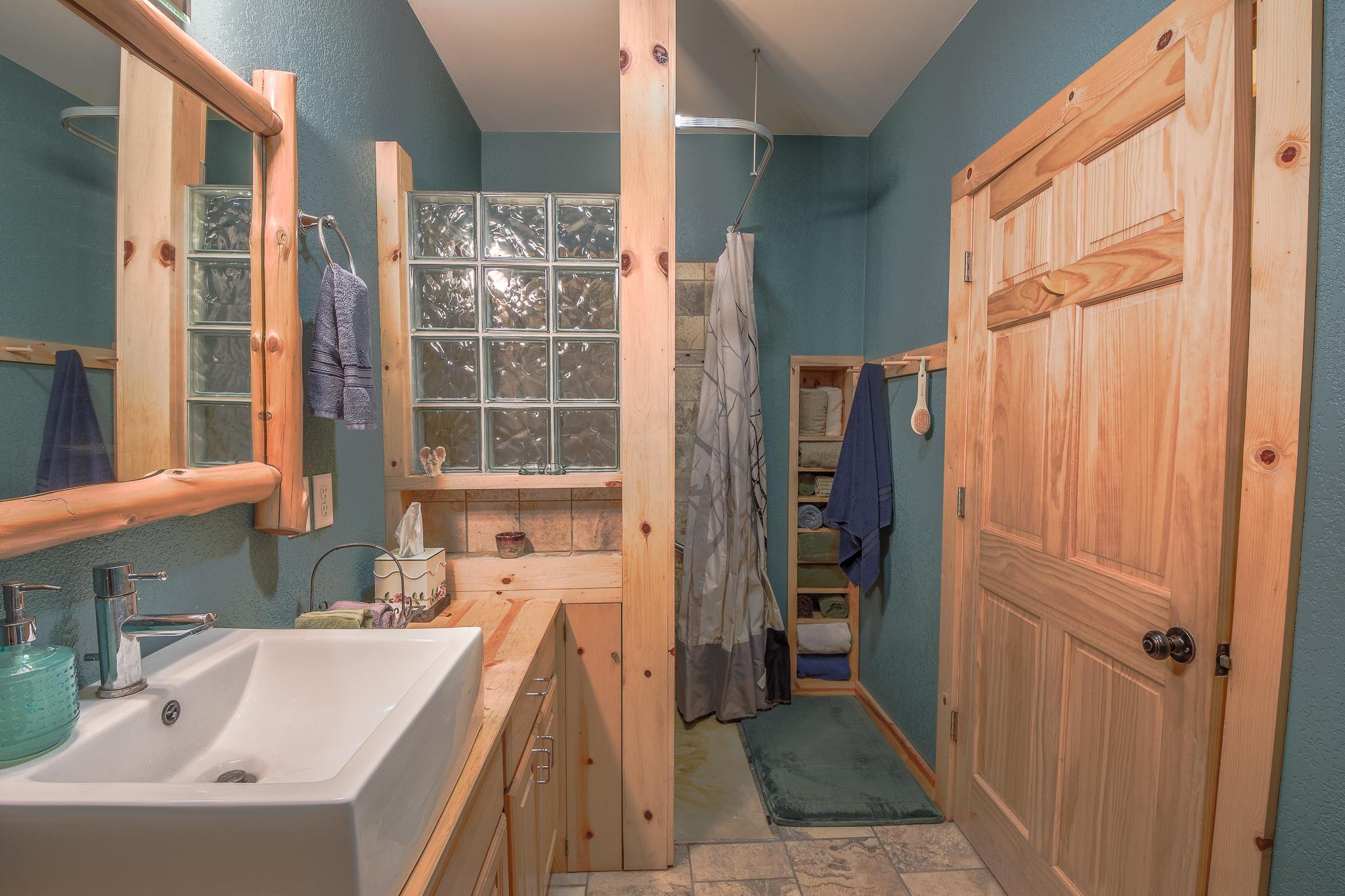 42937 Minnie Lake Drive Property Photo 23