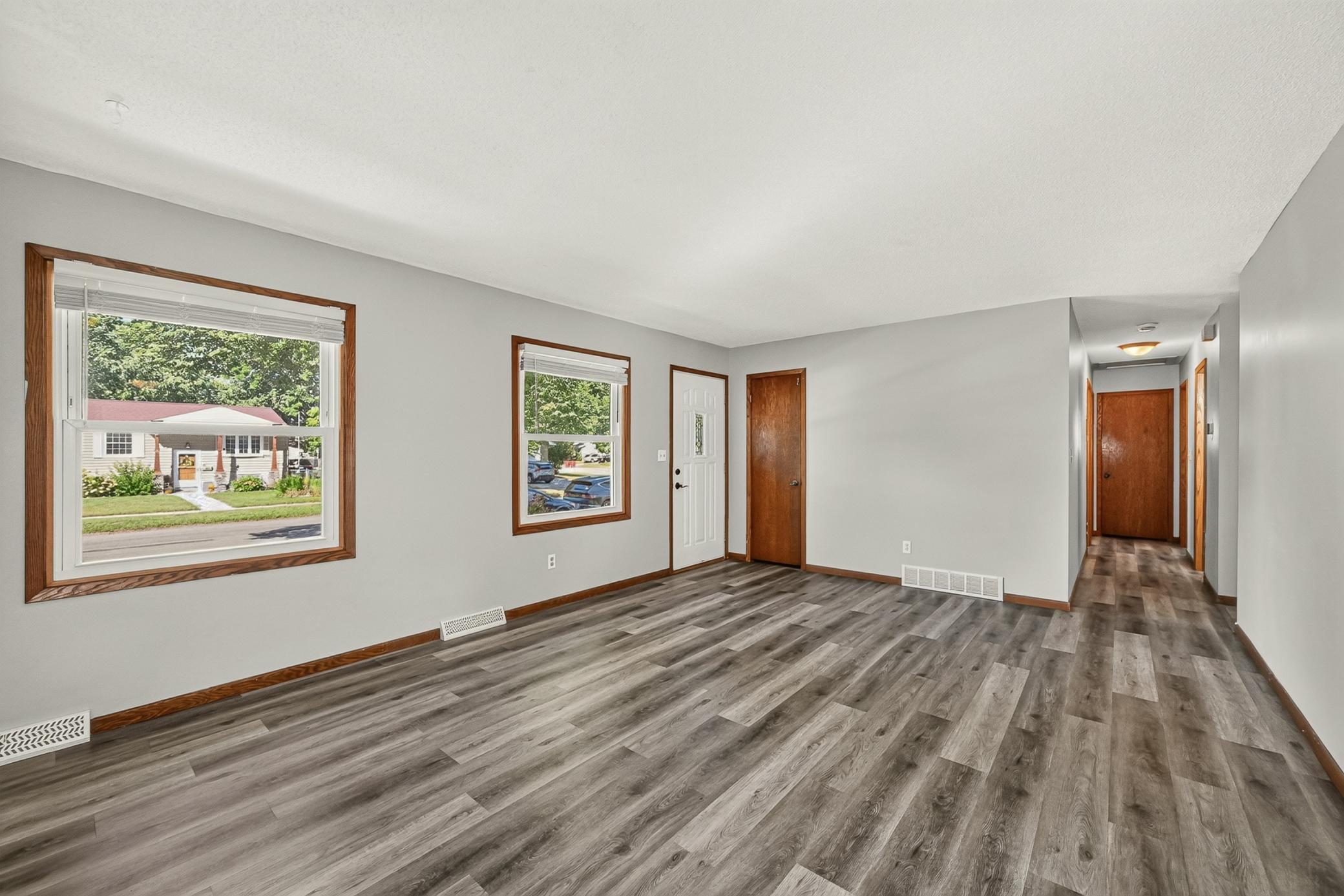 1604 9th Avenue Se Property Photo 2