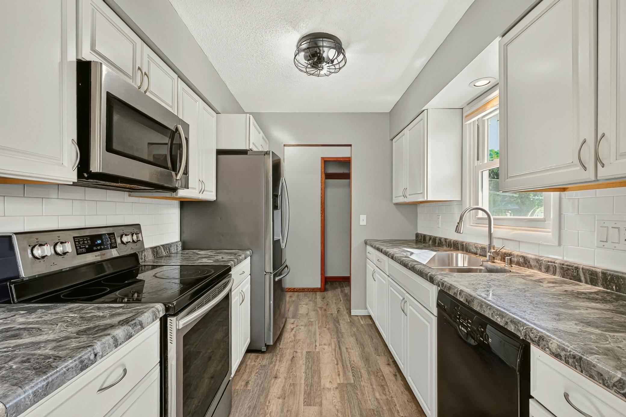 1604 9th Avenue Se Property Photo 7