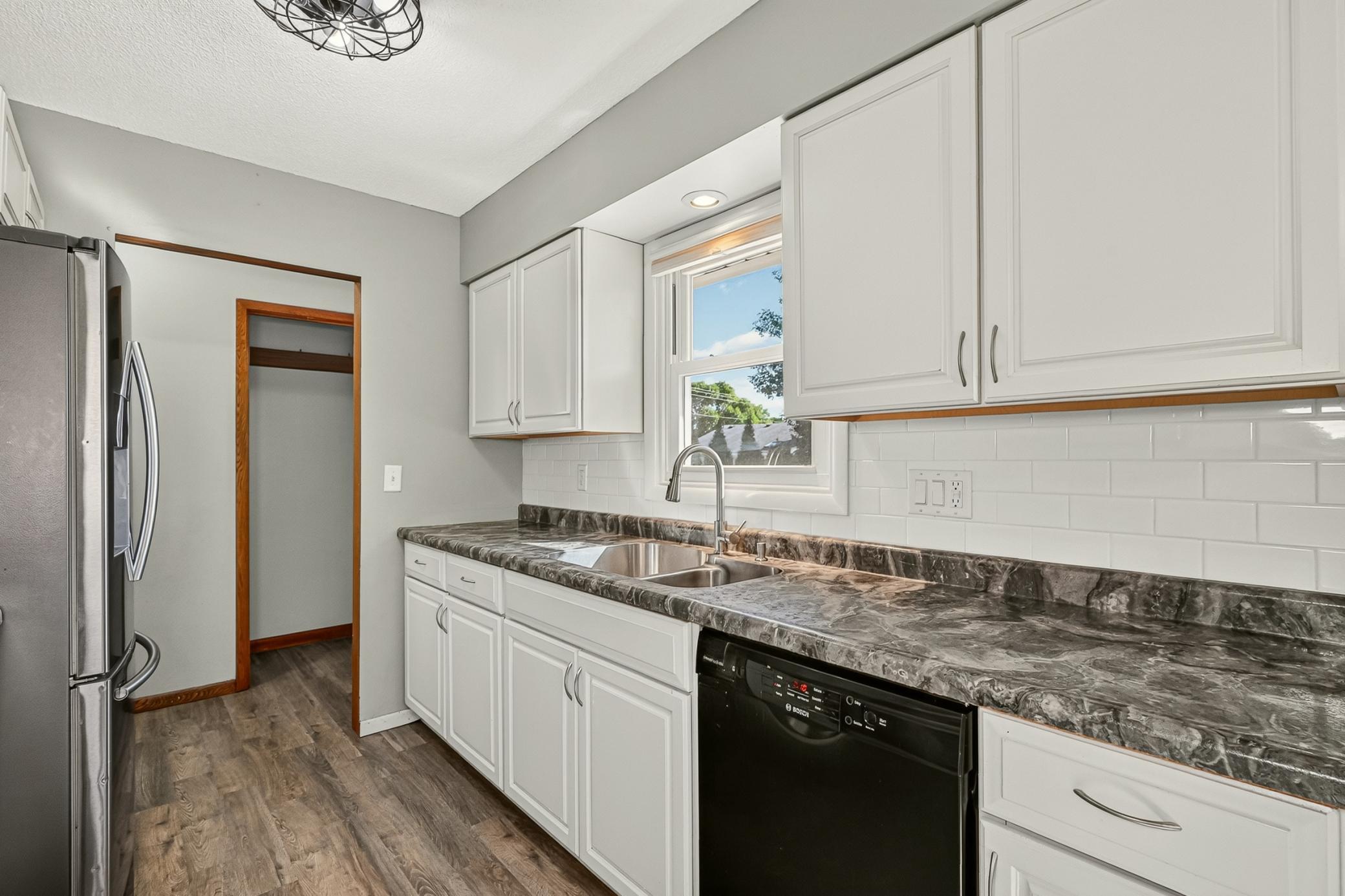 1604 9th Avenue Se Property Photo 8
