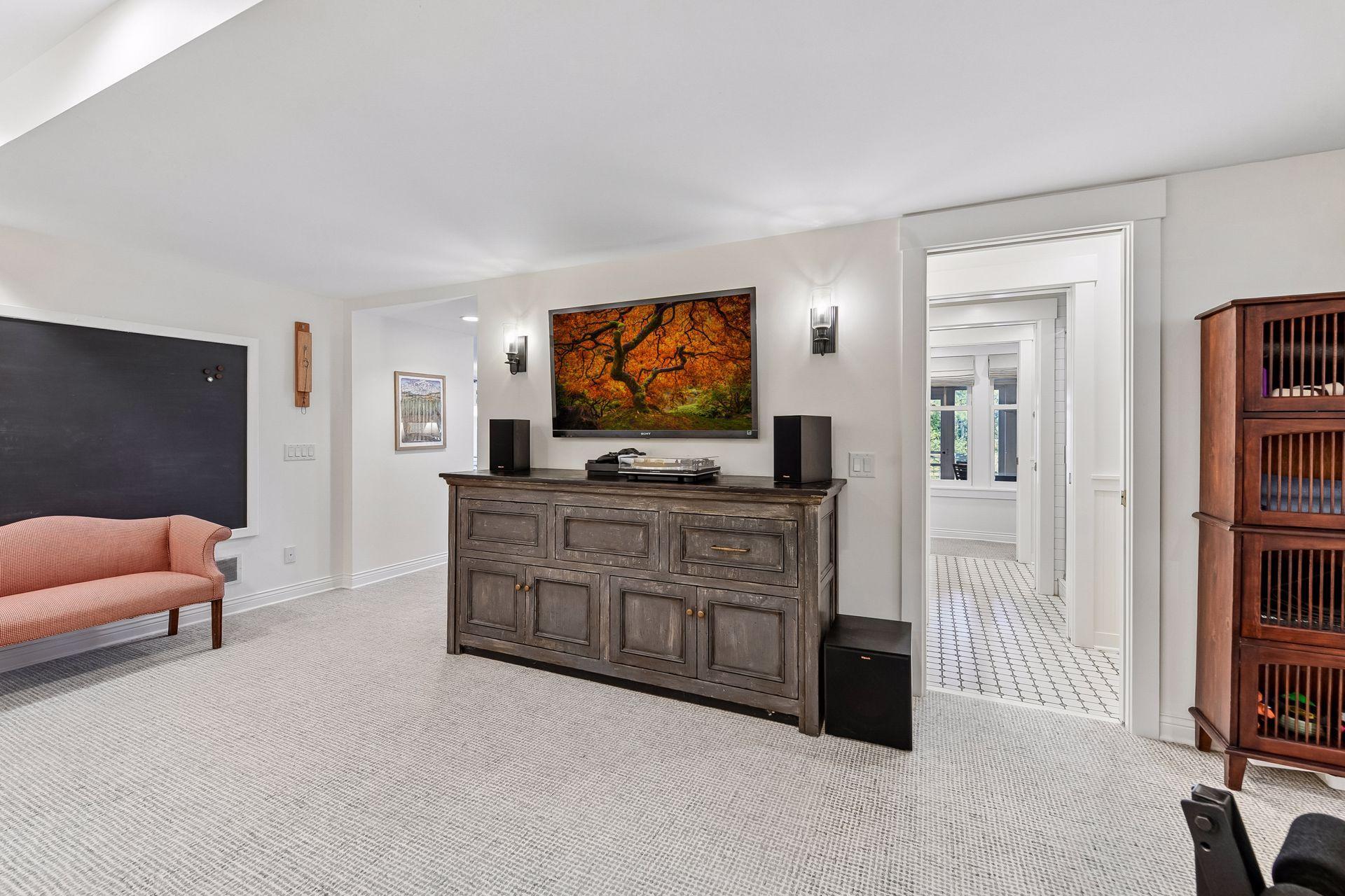 330 Peavey Road Property Photo 44