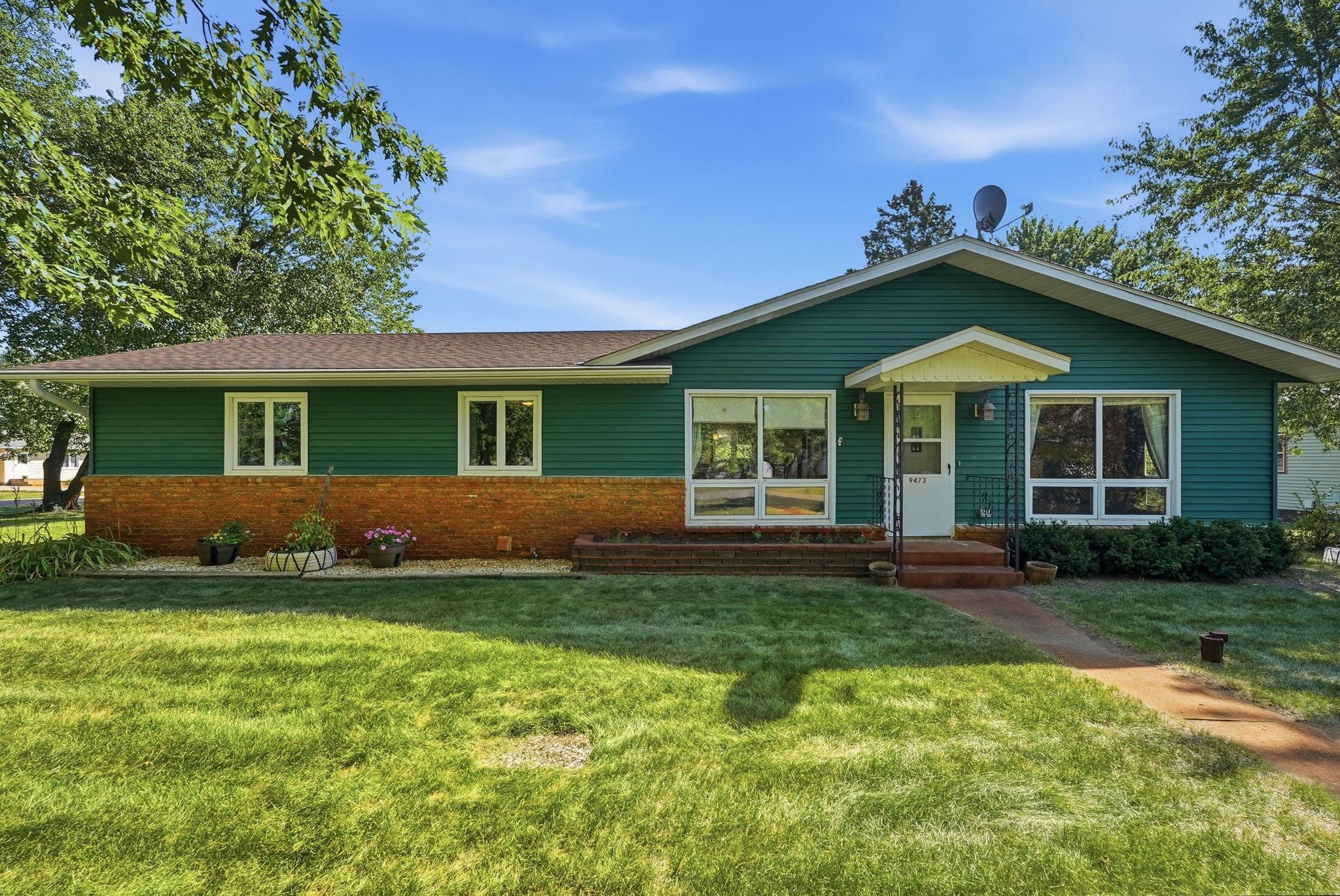 9473 Crestview Drive