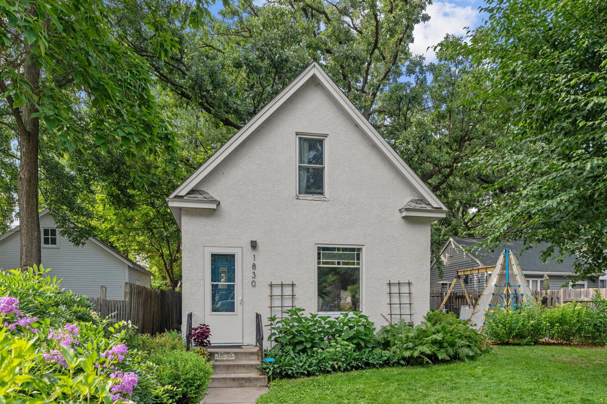 1830 Hewitt Avenue Property Photo 3