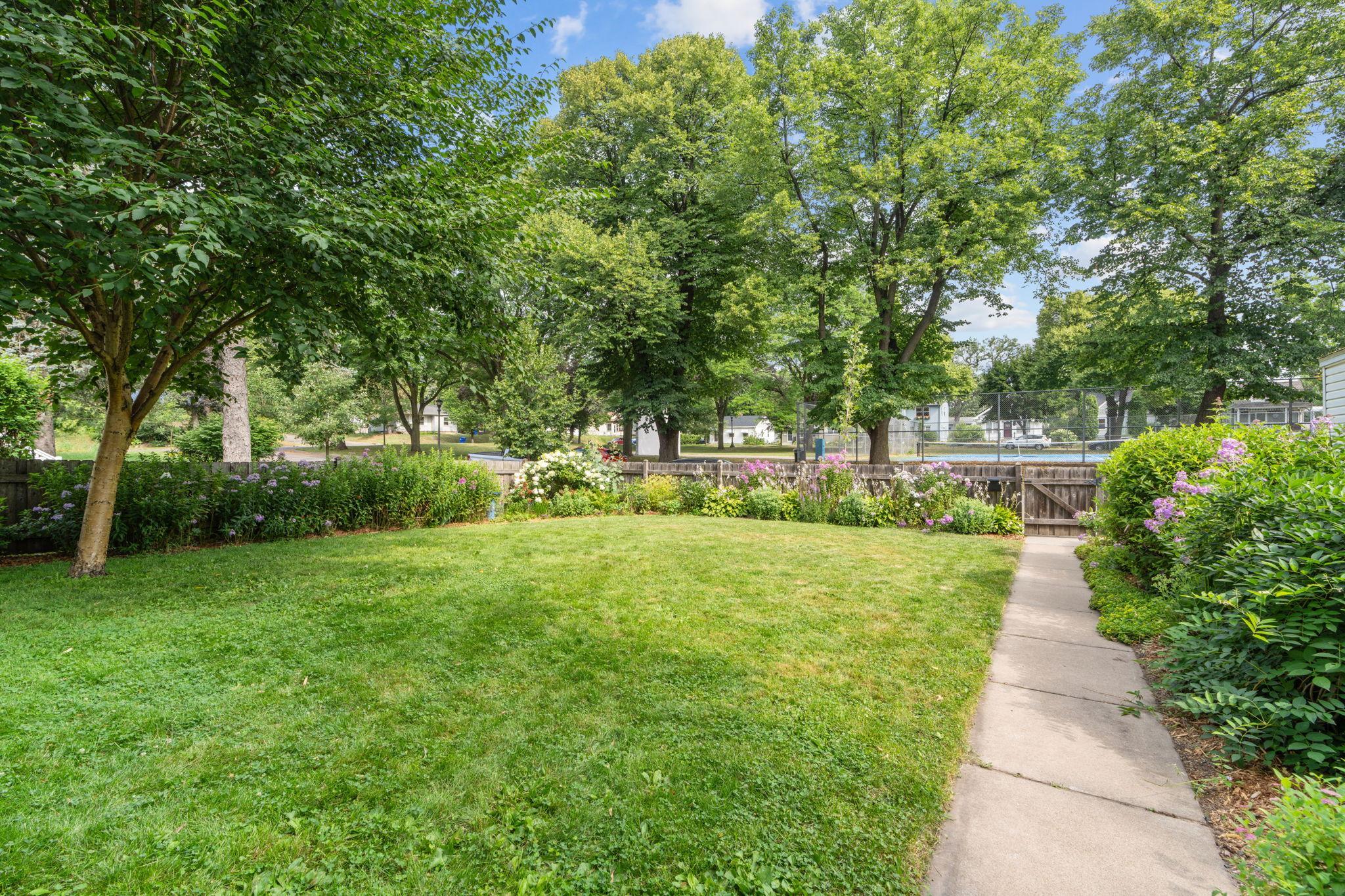 1830 Hewitt Avenue Property Photo 4