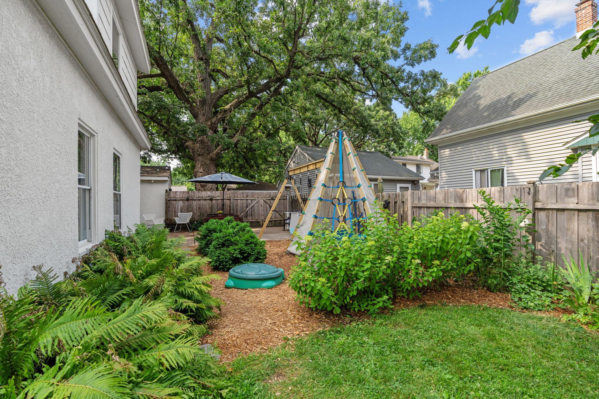 1830 Hewitt Avenue Property Photo 5