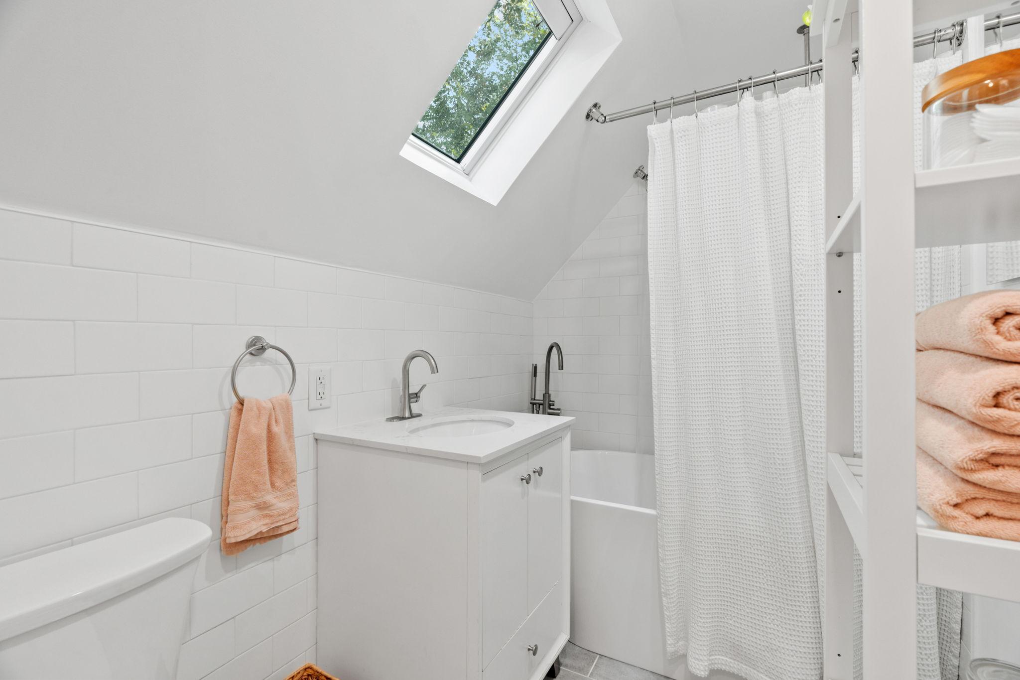 1830 Hewitt Avenue Property Photo 31