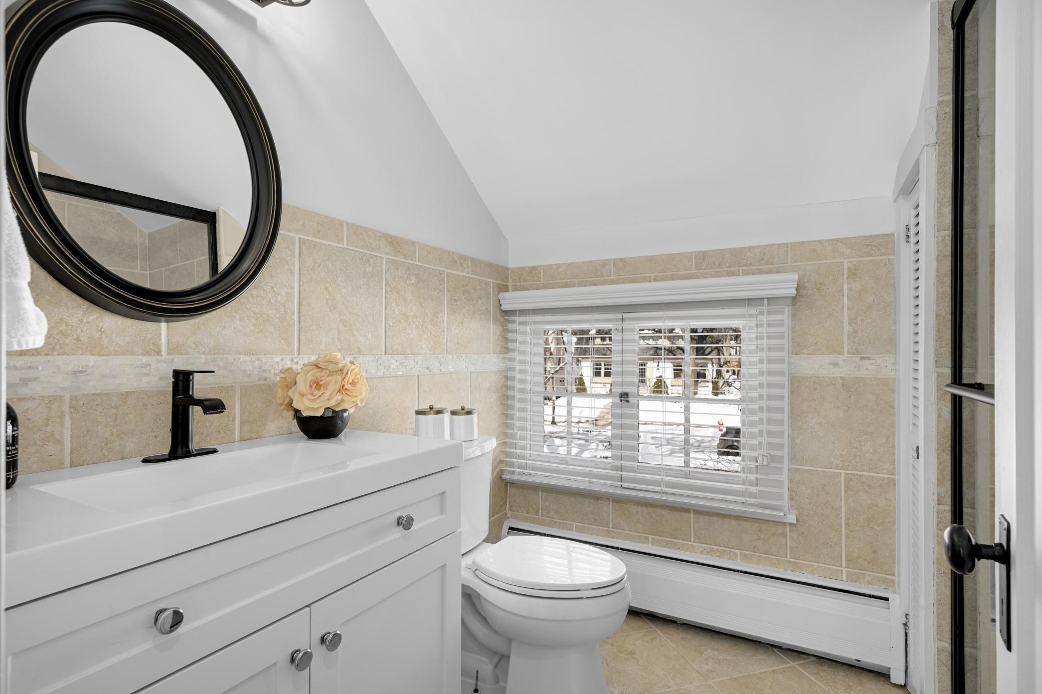 1064 Lombard Avenue Property Photo 21