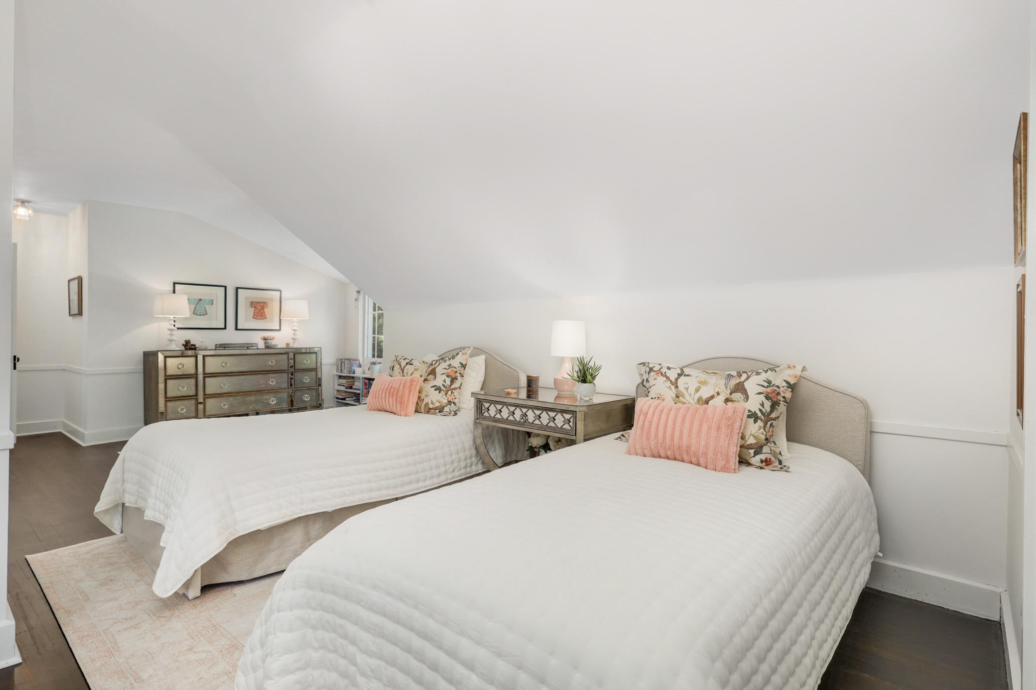 1064 Lombard Avenue Property Photo 28