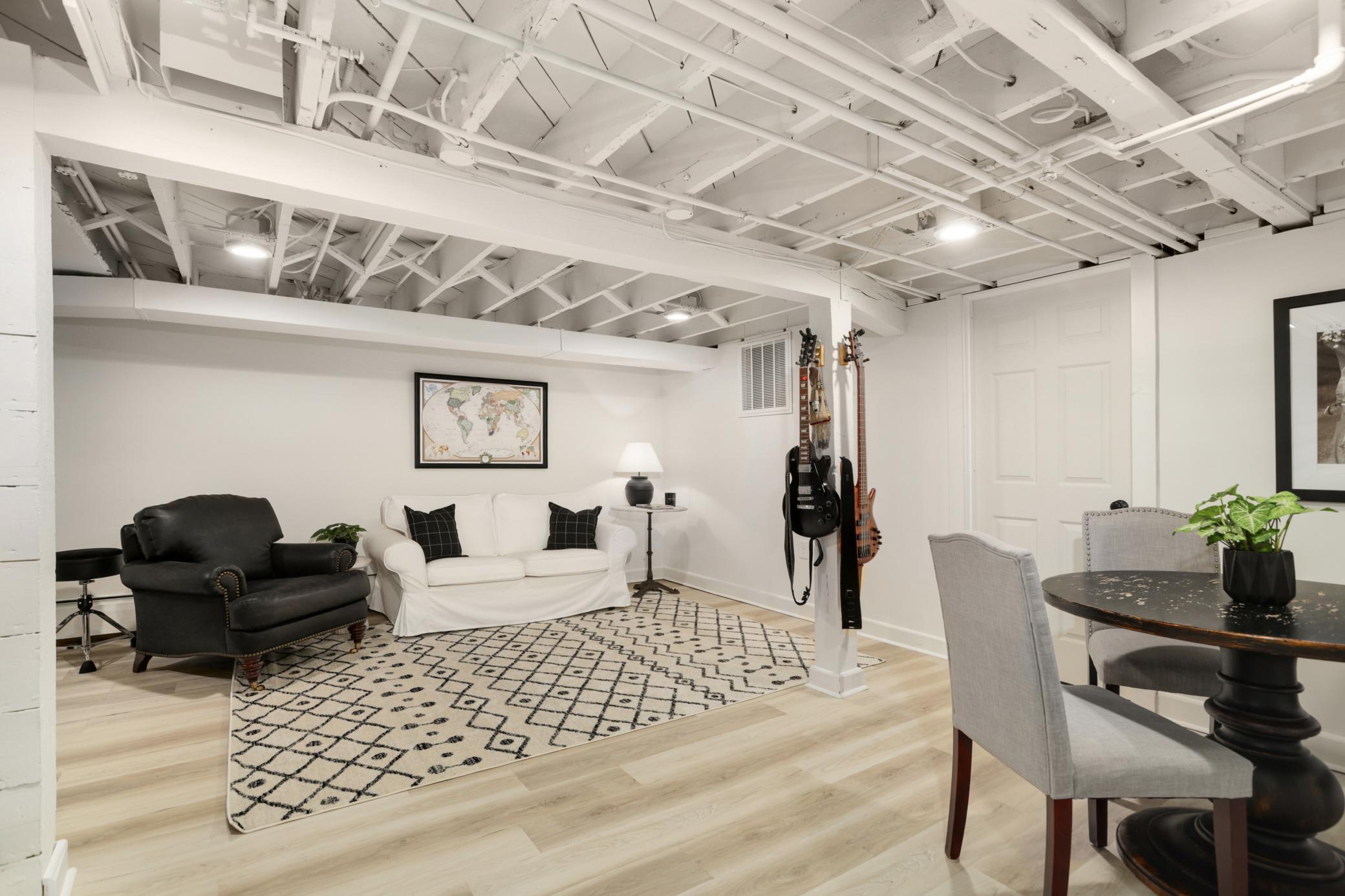 1064 Lombard Avenue Property Photo 34