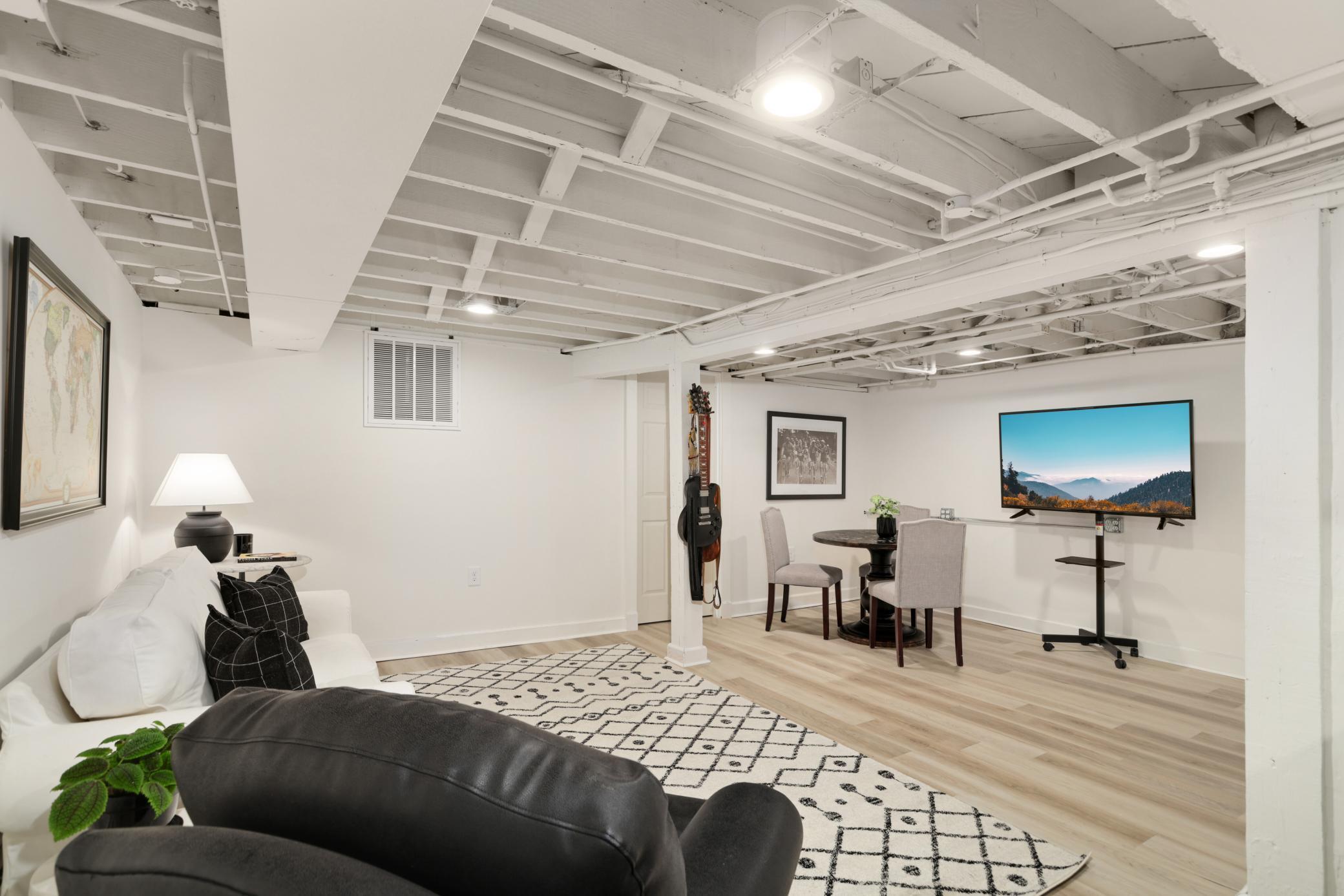 1064 Lombard Avenue Property Photo 35