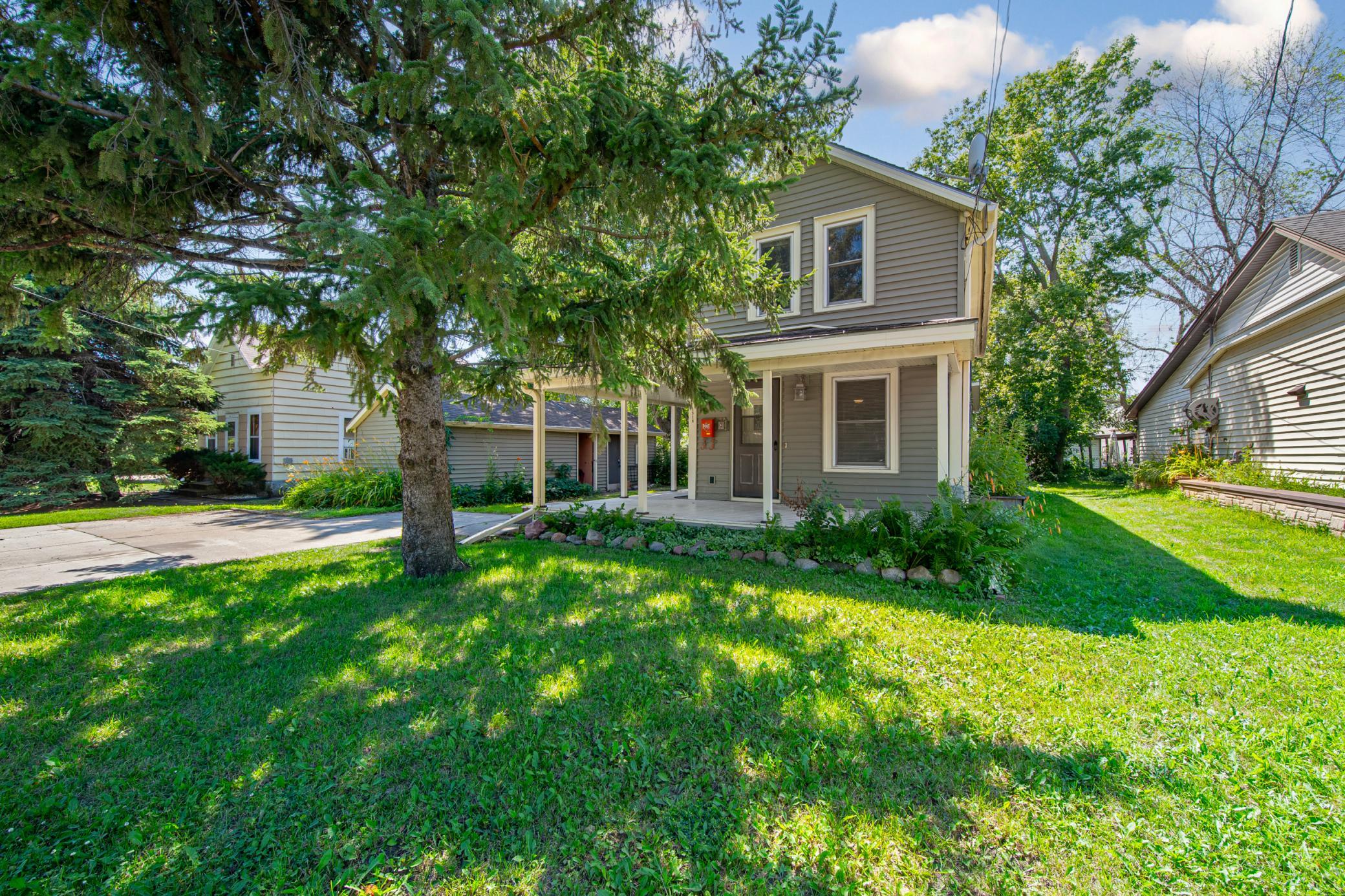 1518 4th Avenue Property Photo 2