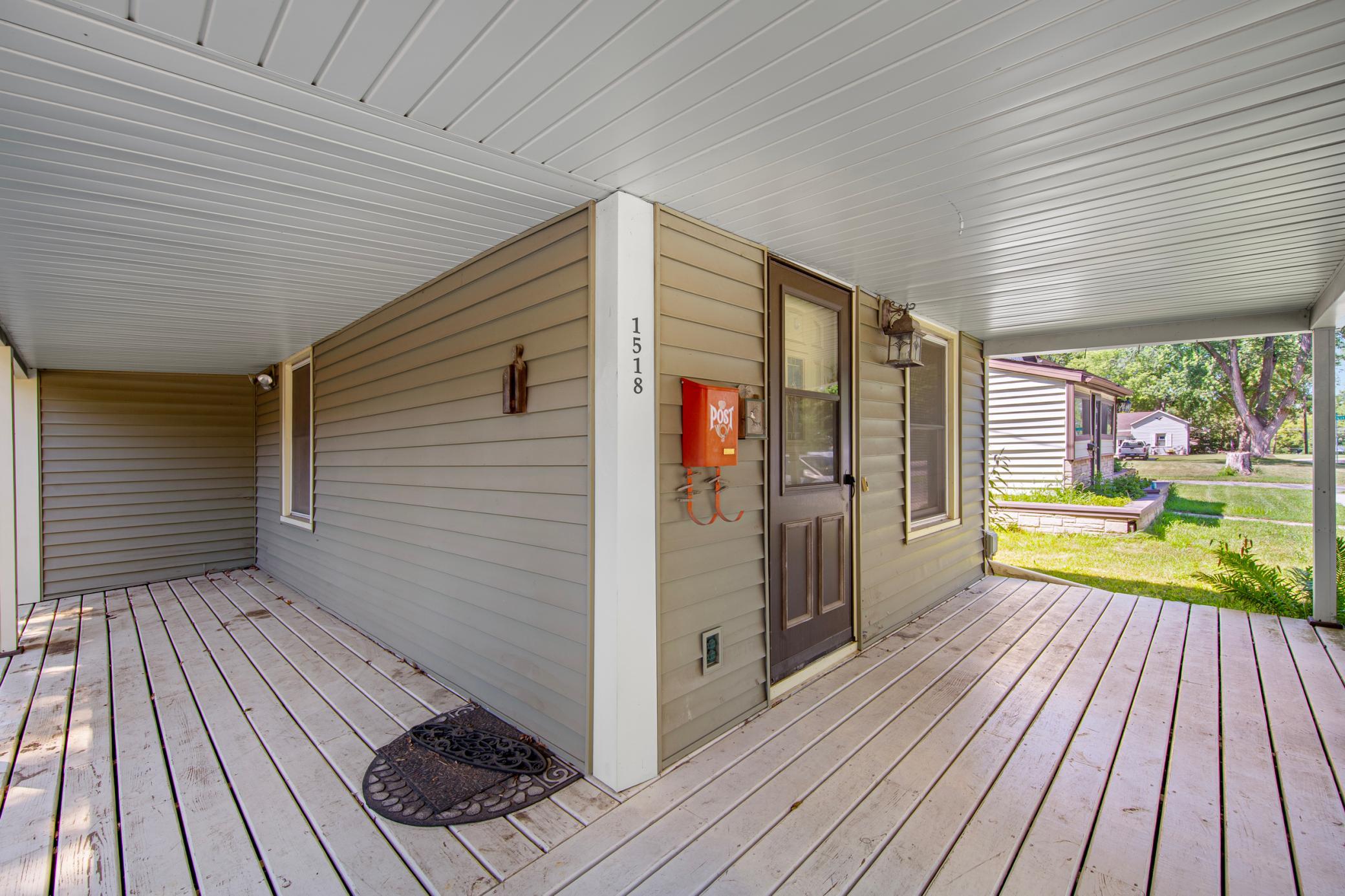 1518 4th Avenue Property Photo 5
