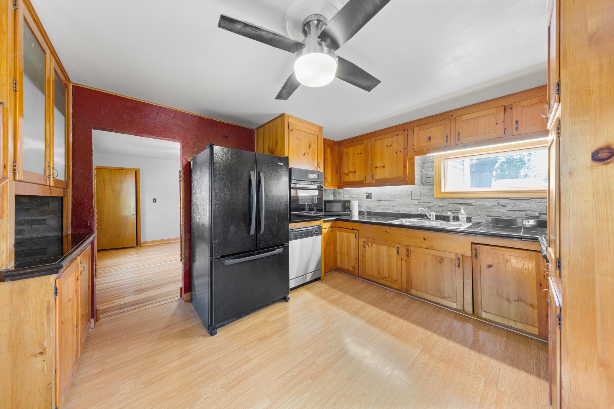 1518 4th Avenue Property Photo 19